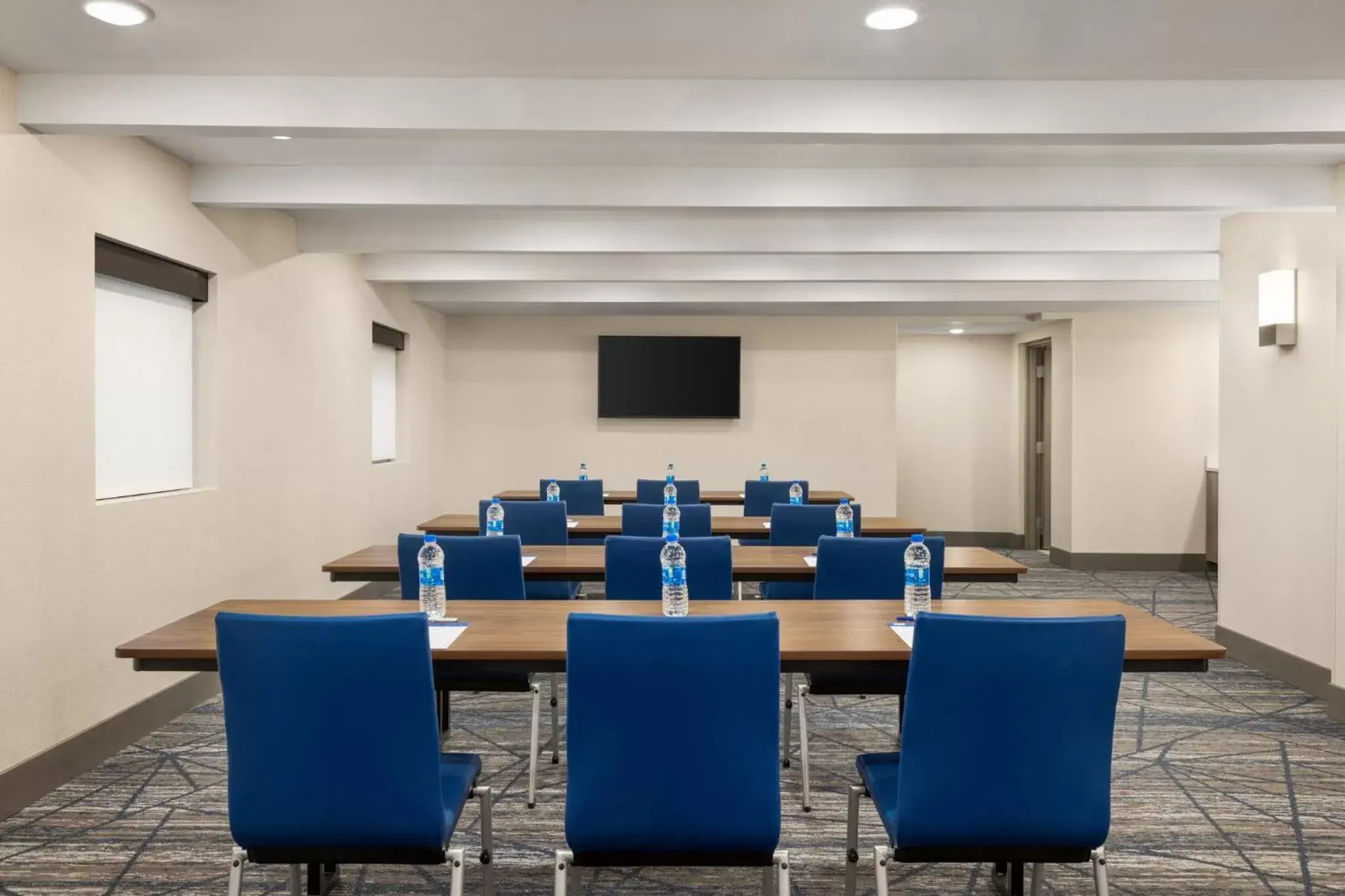 Meeting/conference room in Holiday Inn Express & Suites Evansville Downtown, an IHG Hotel