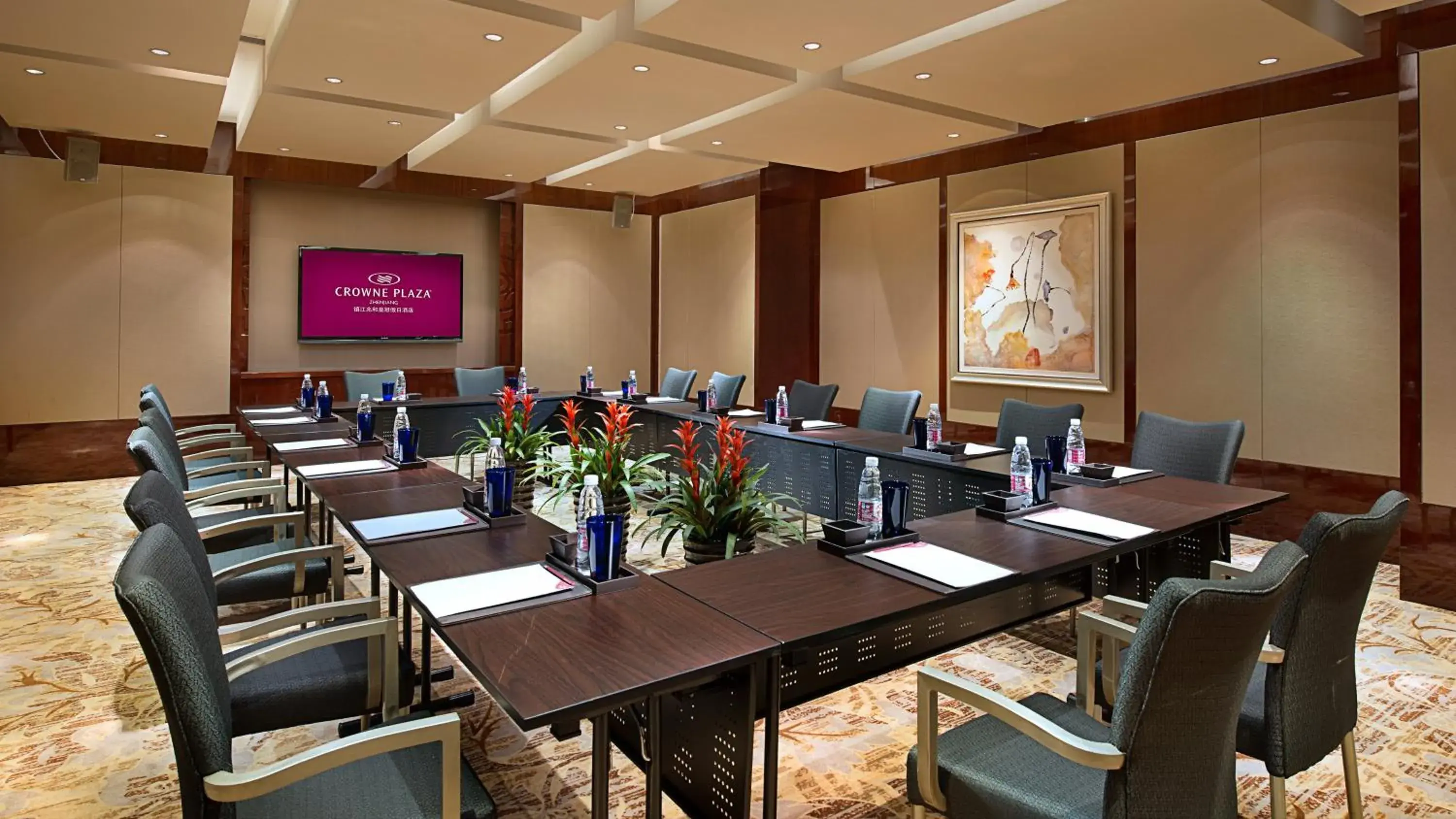 Meeting/conference room in Crowne Plaza Zhenjiang, an IHG Hotel