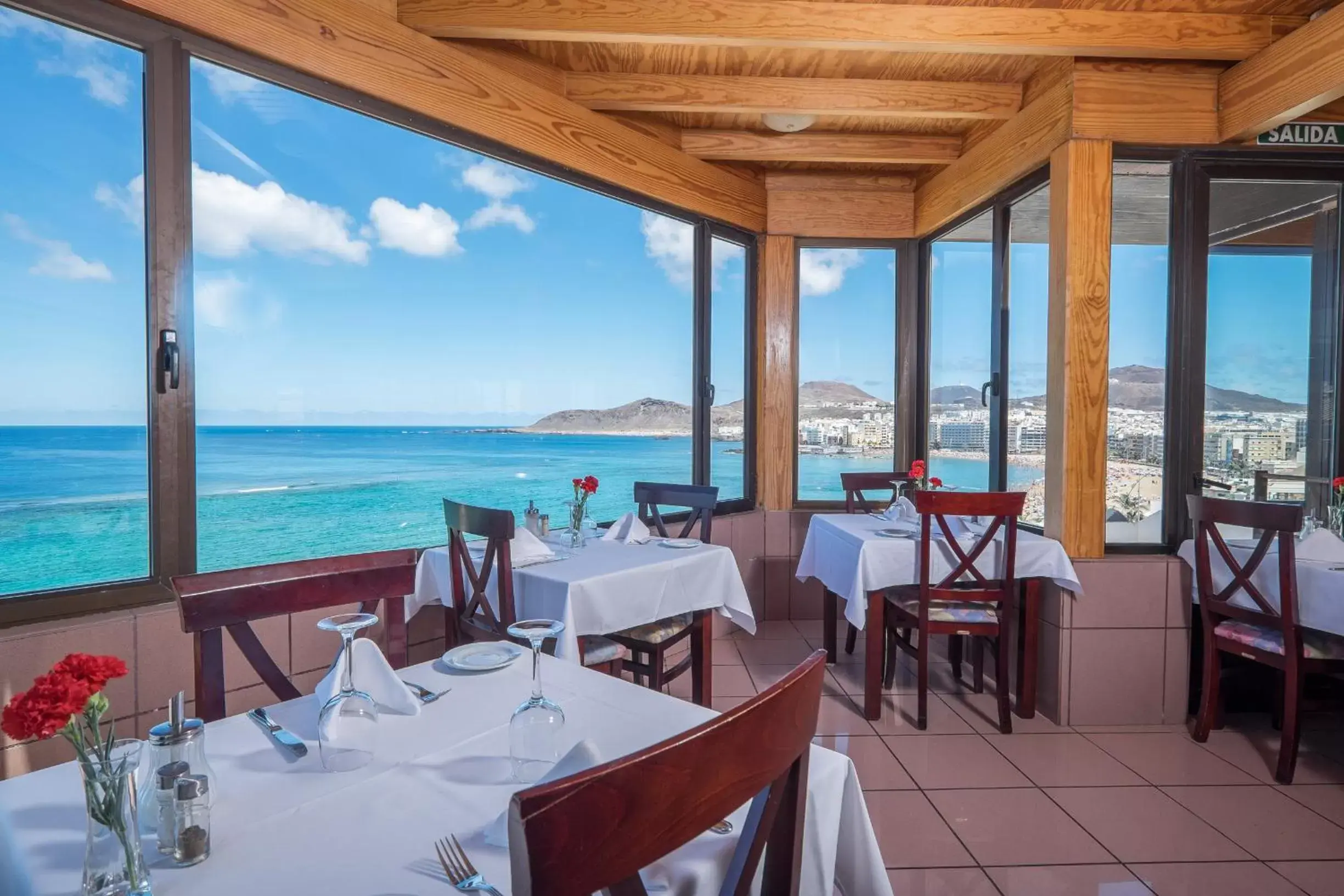 Restaurant/places to eat in Hotel Concorde Restaurant/places to eat in Hotel Concorde