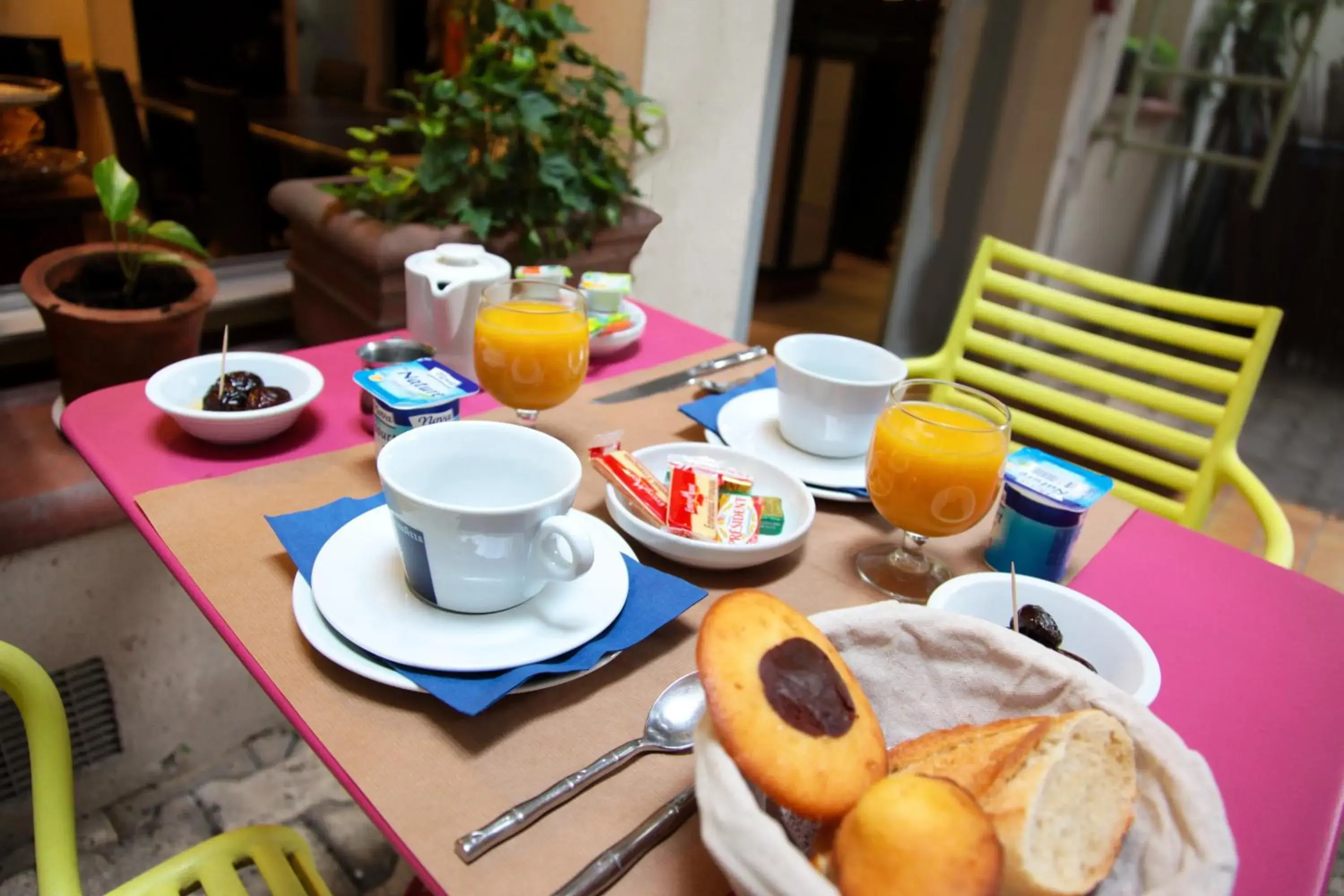 Breakfast in Hôtel La Chartreuse