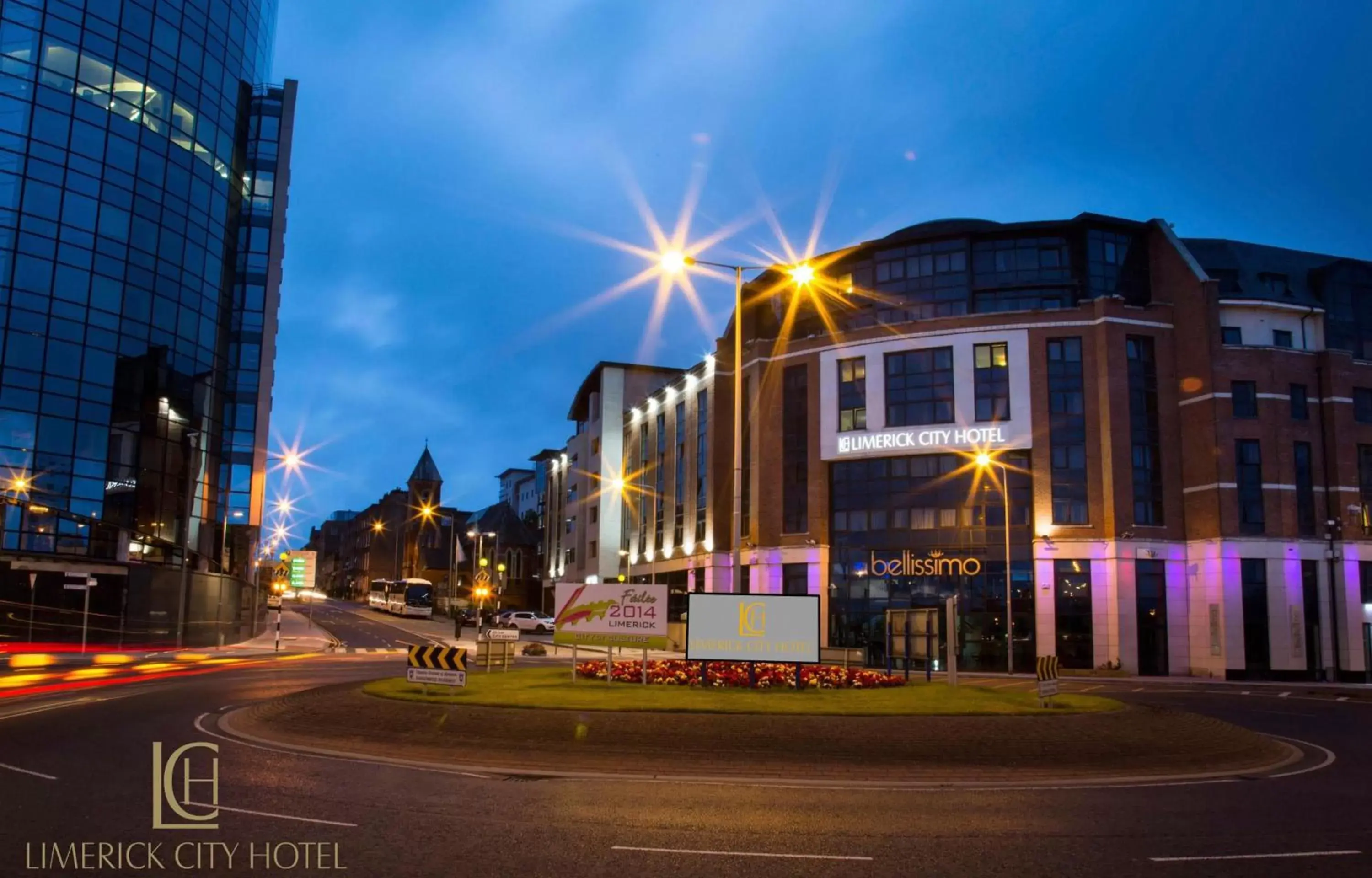 Facade/entrance, Property Building in Limerick City Hotel