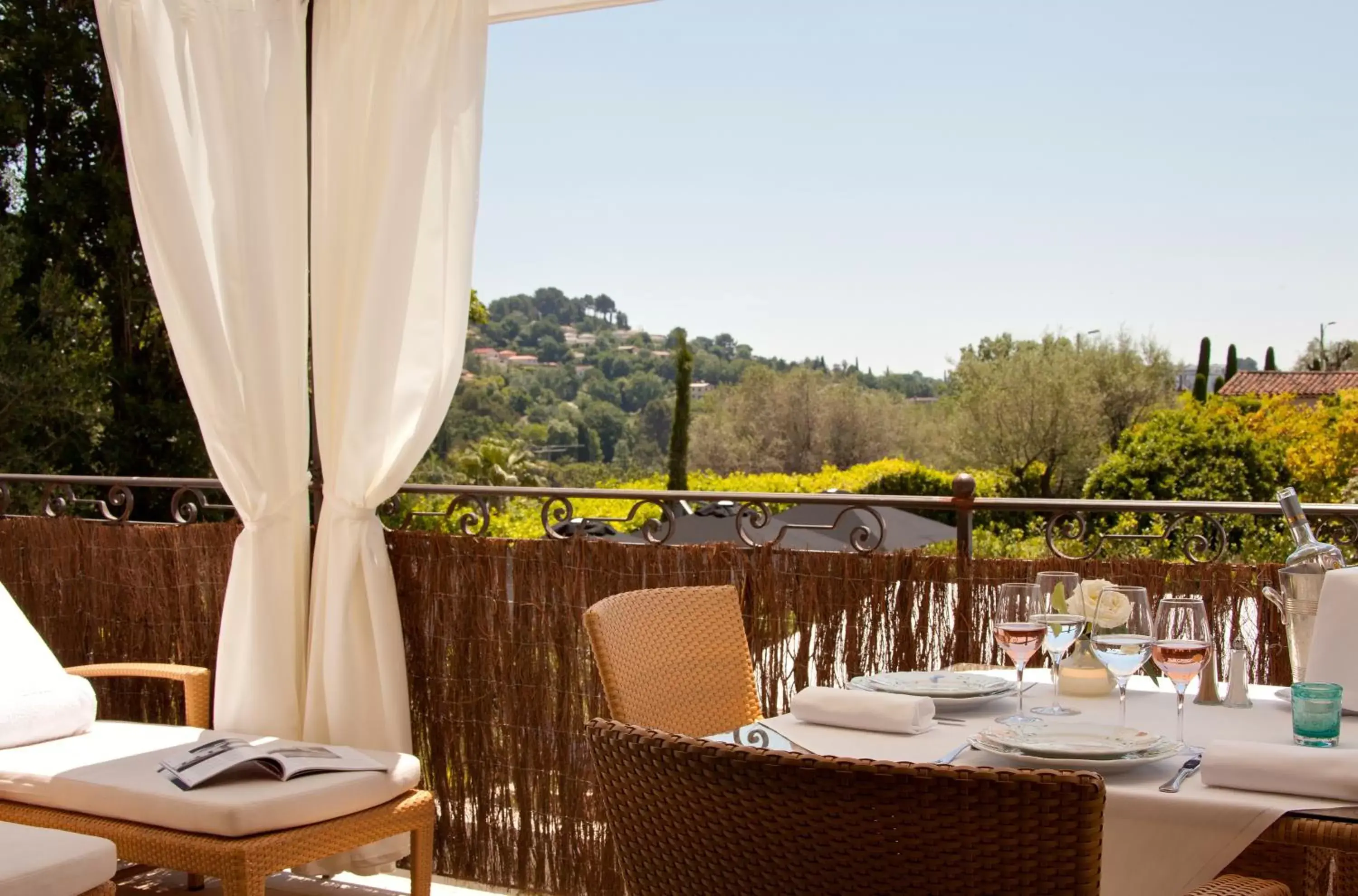 Balcony/Terrace, Restaurant/Places to Eat in Domaine du Mas De Pierre