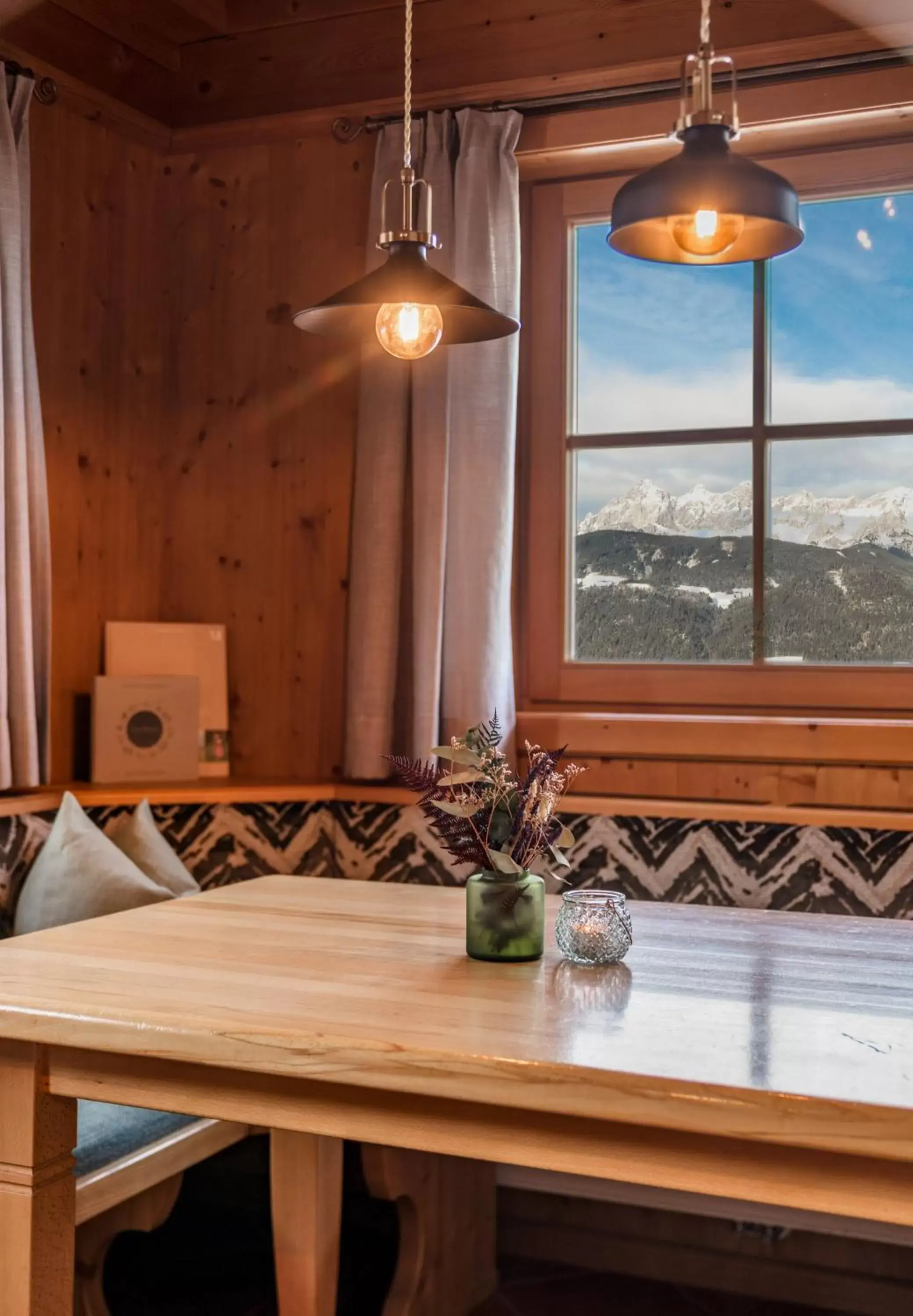 Kitchen or kitchenette, Dining Area in Almwelt Austria