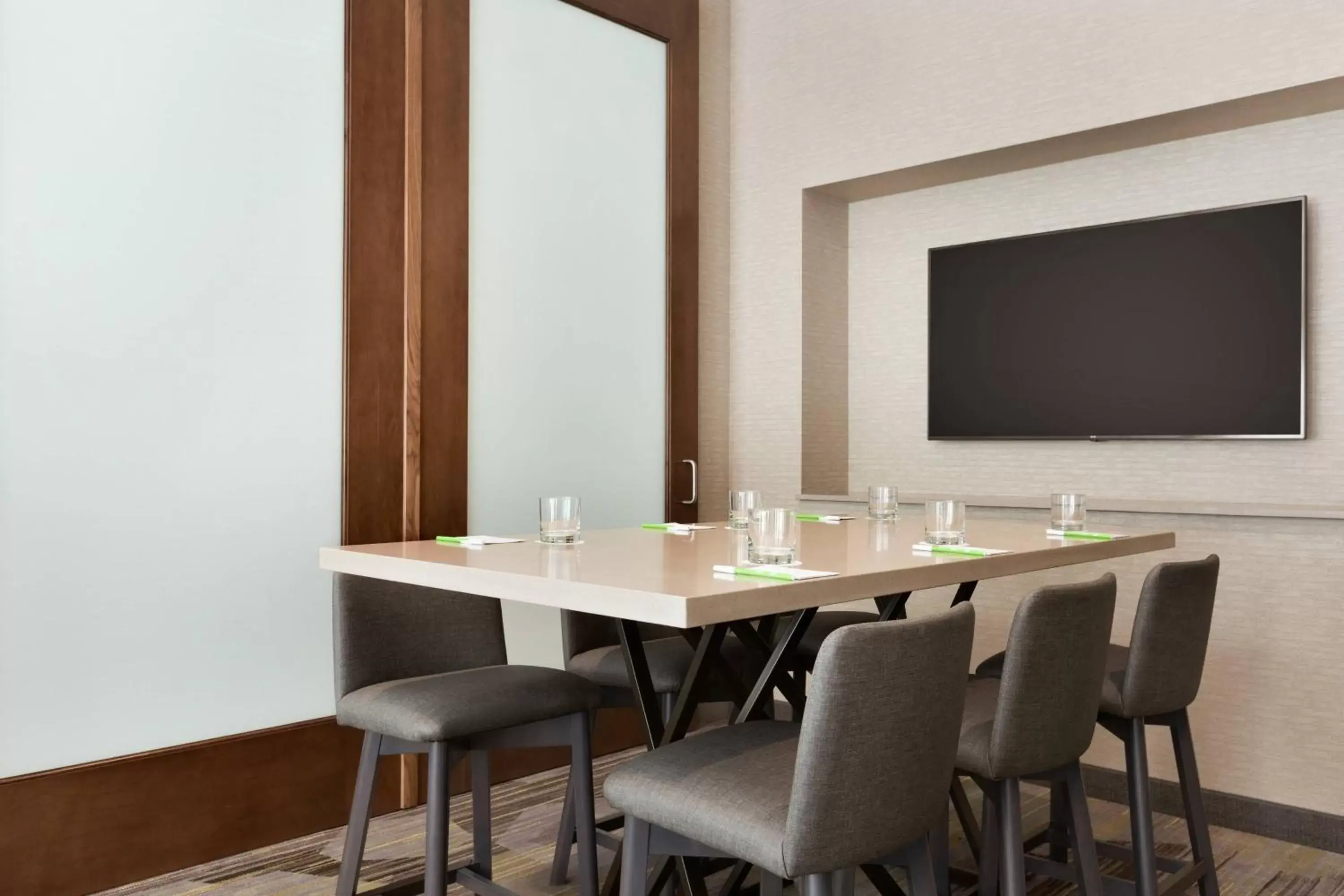 Meeting/conference room, TV/Entertainment Center in Courtyard by Marriott St Paul Woodbury