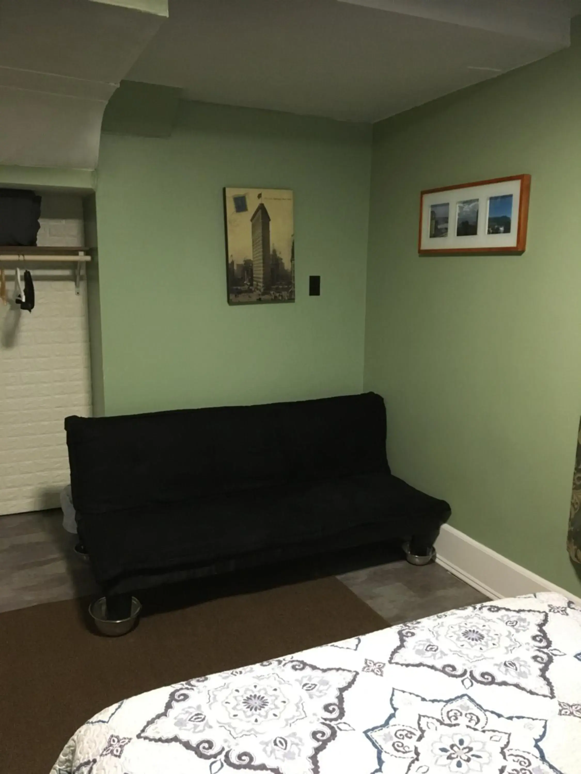 Photo of the whole room, Bed in Pring Guesthouse Photo of the whole room, Bed in Pring Guesthouse