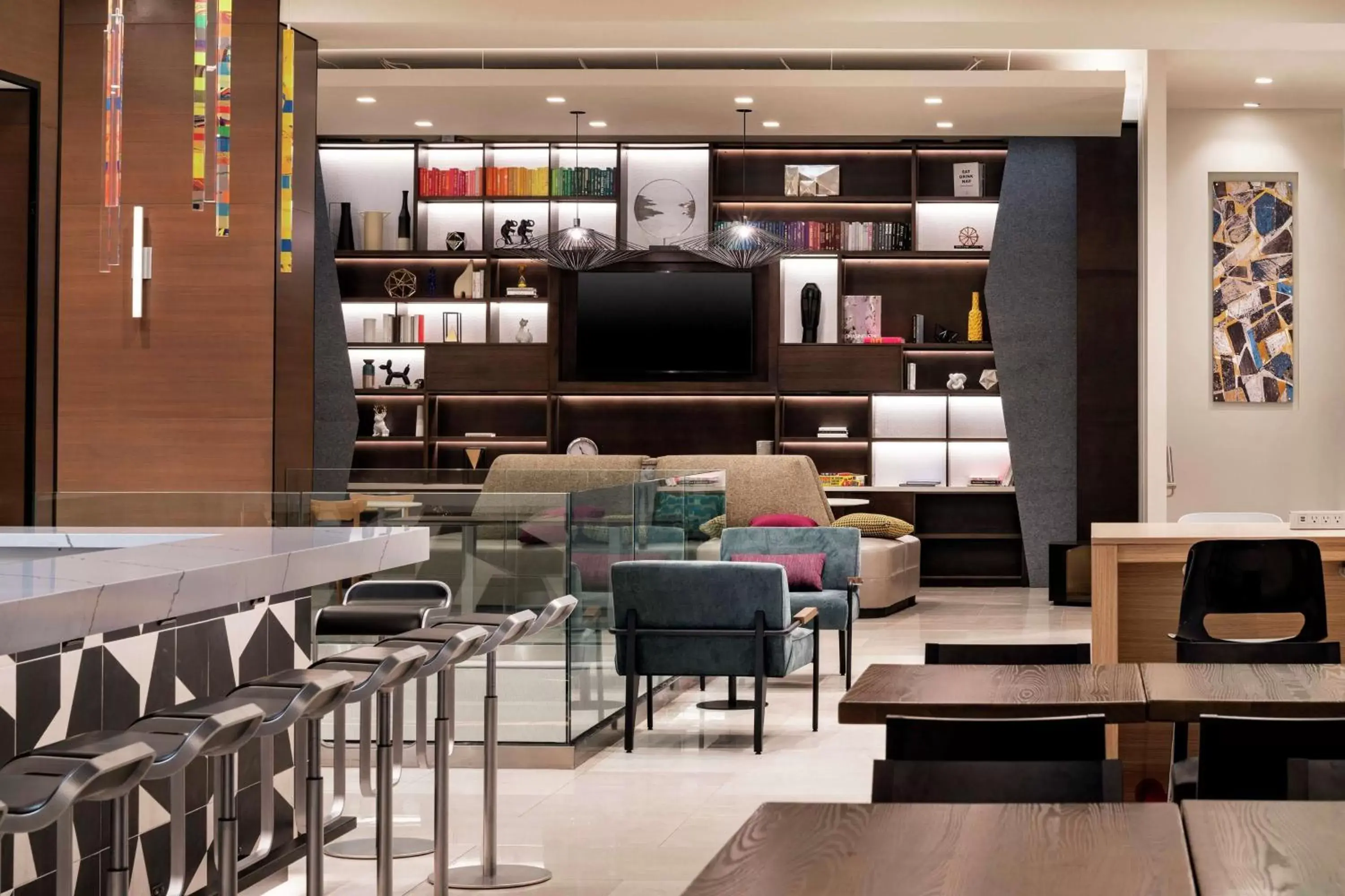 Lobby or reception, Lounge/Bar in Tru By Hilton Denver Downtown Convention Center