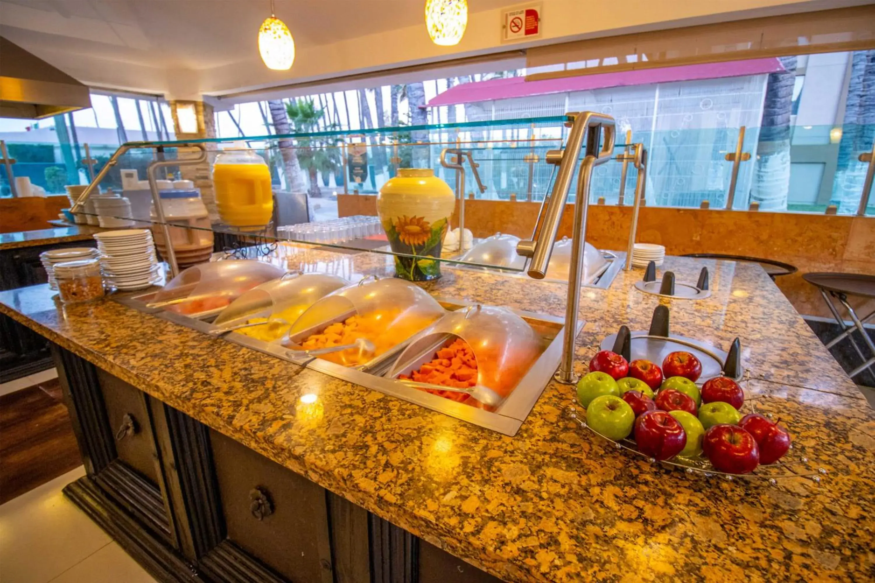 Buffet breakfast, Food in Araiza Palmira Hotel y Centro de Convenciones