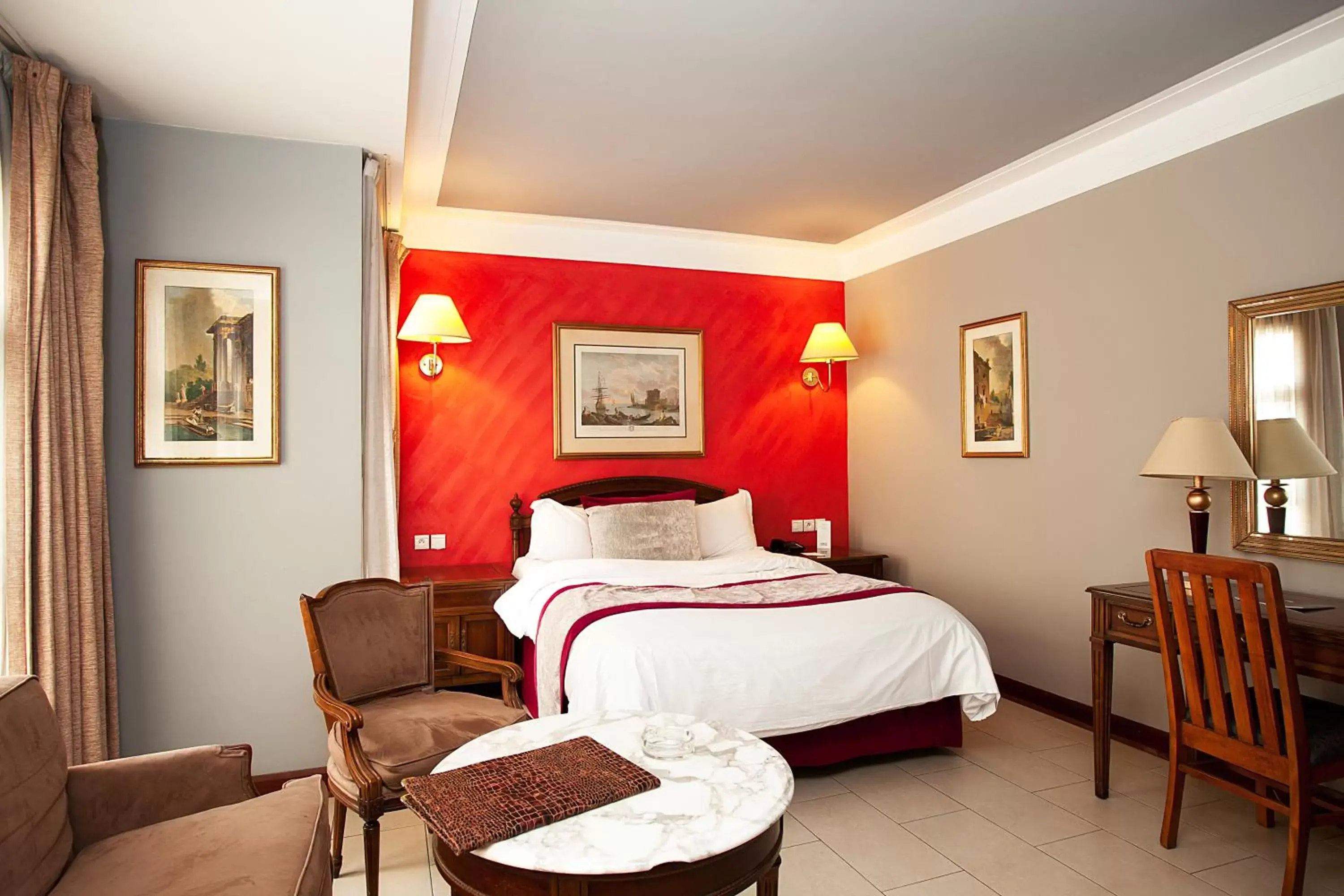 Bedroom, Bed in Hôtel Les Saisons