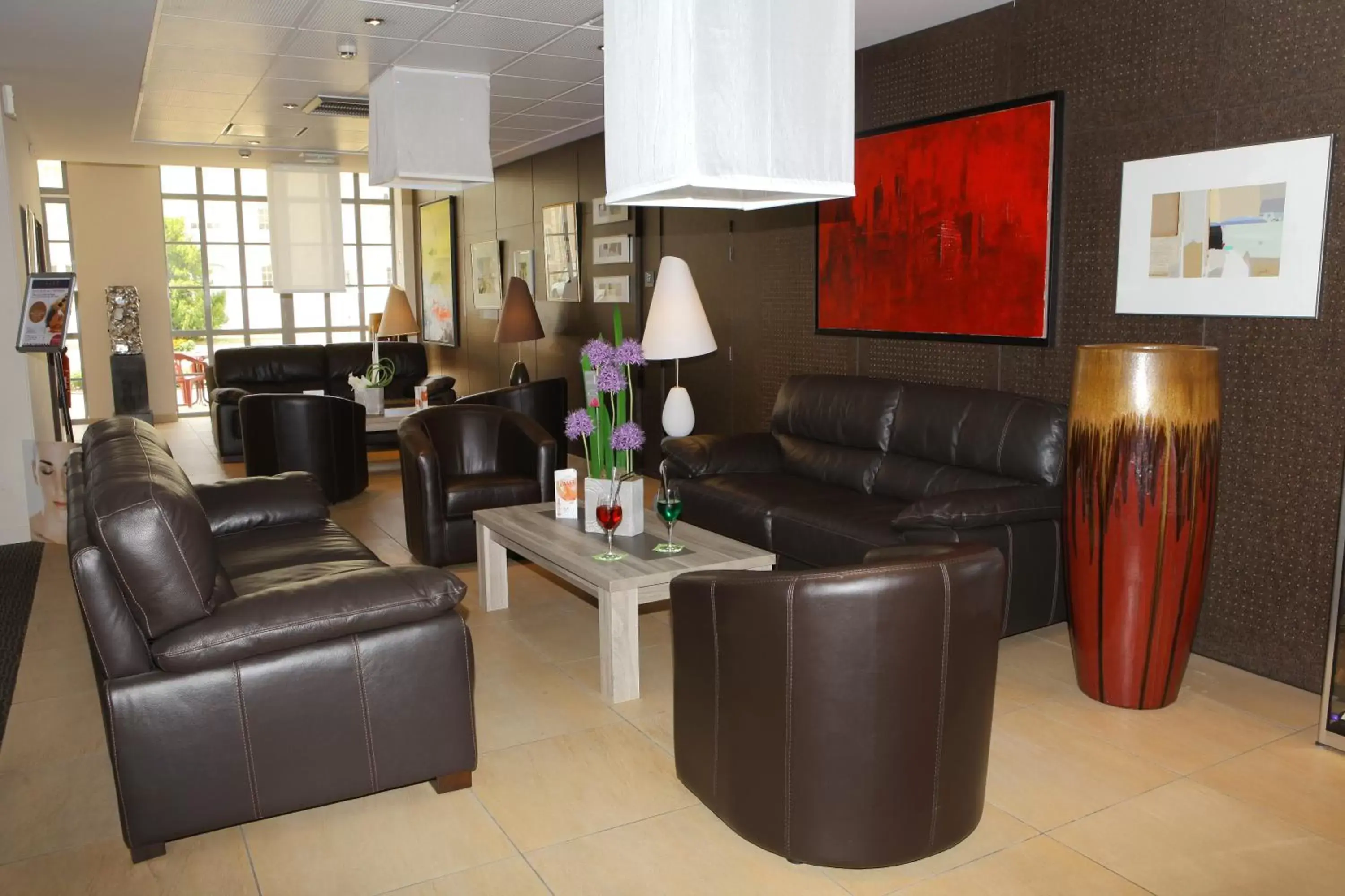 Lounge or bar, Seating Area in Best Western Plus Hôtel Colbert