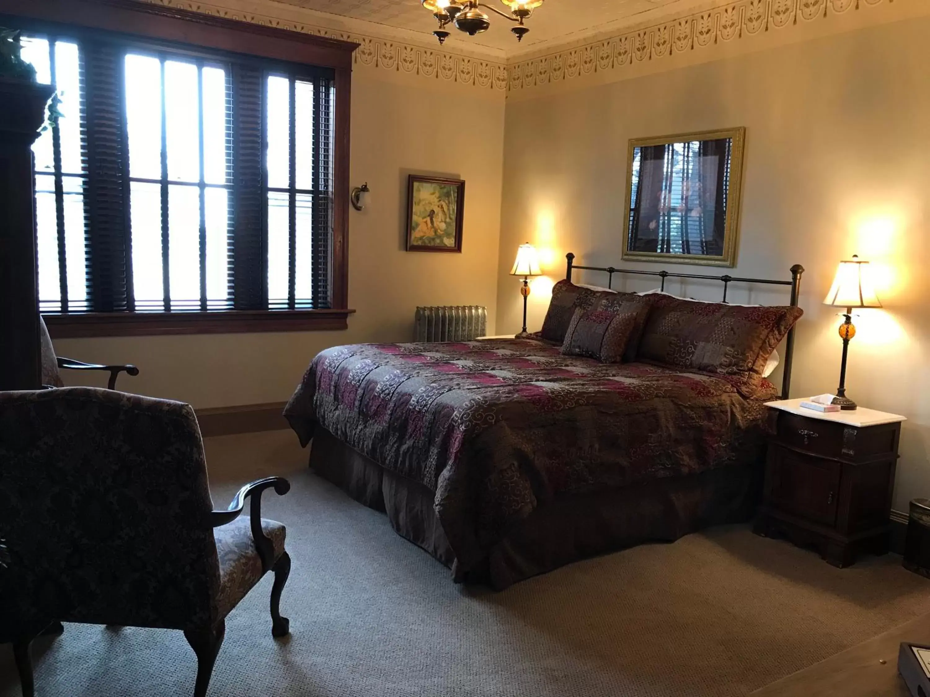 Bed in Cripple Creek Hospitality House & Travel Park