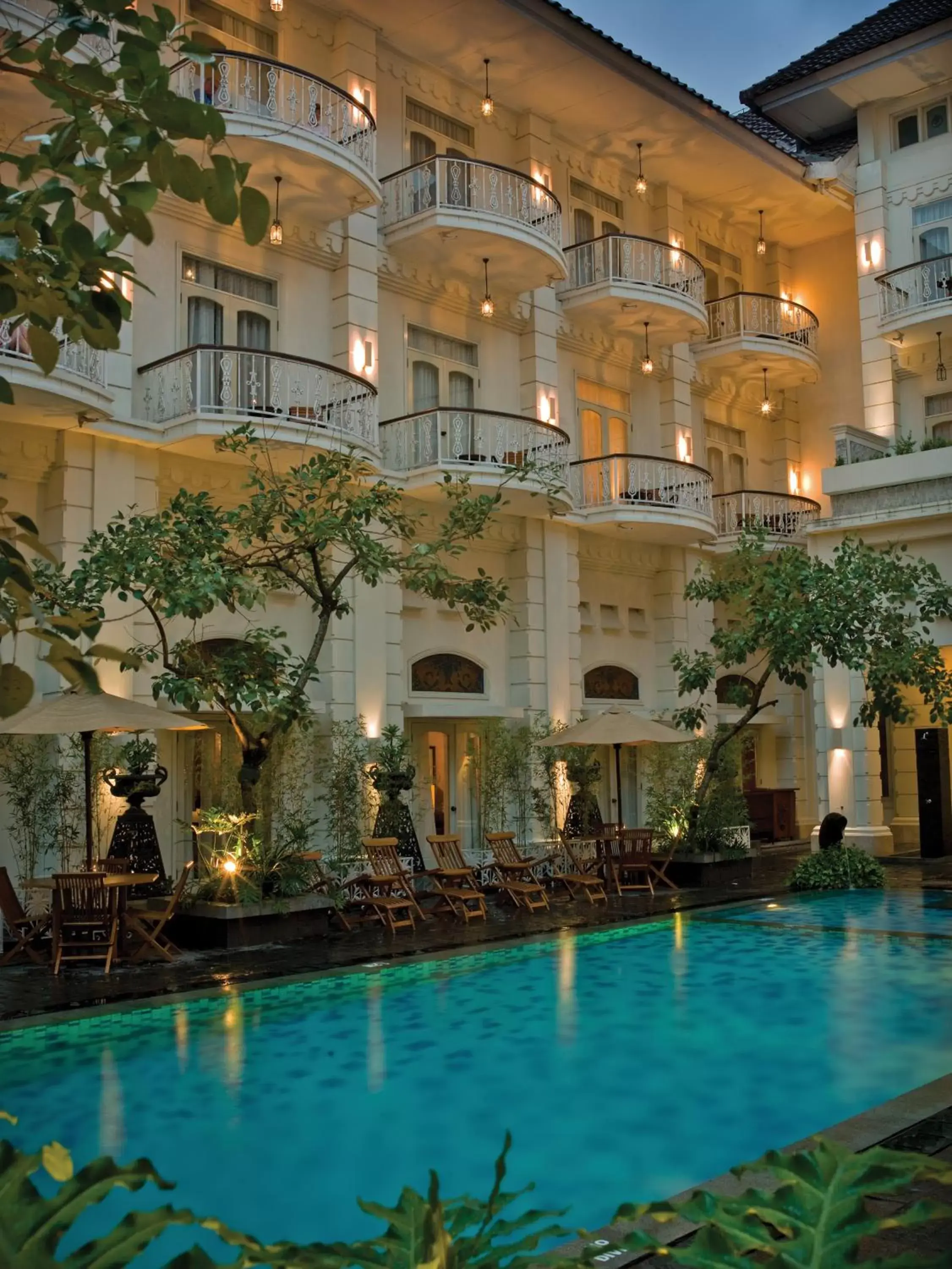 Swimming Pool in The Phoenix Hotel Yogyakarta - MGallery Collection