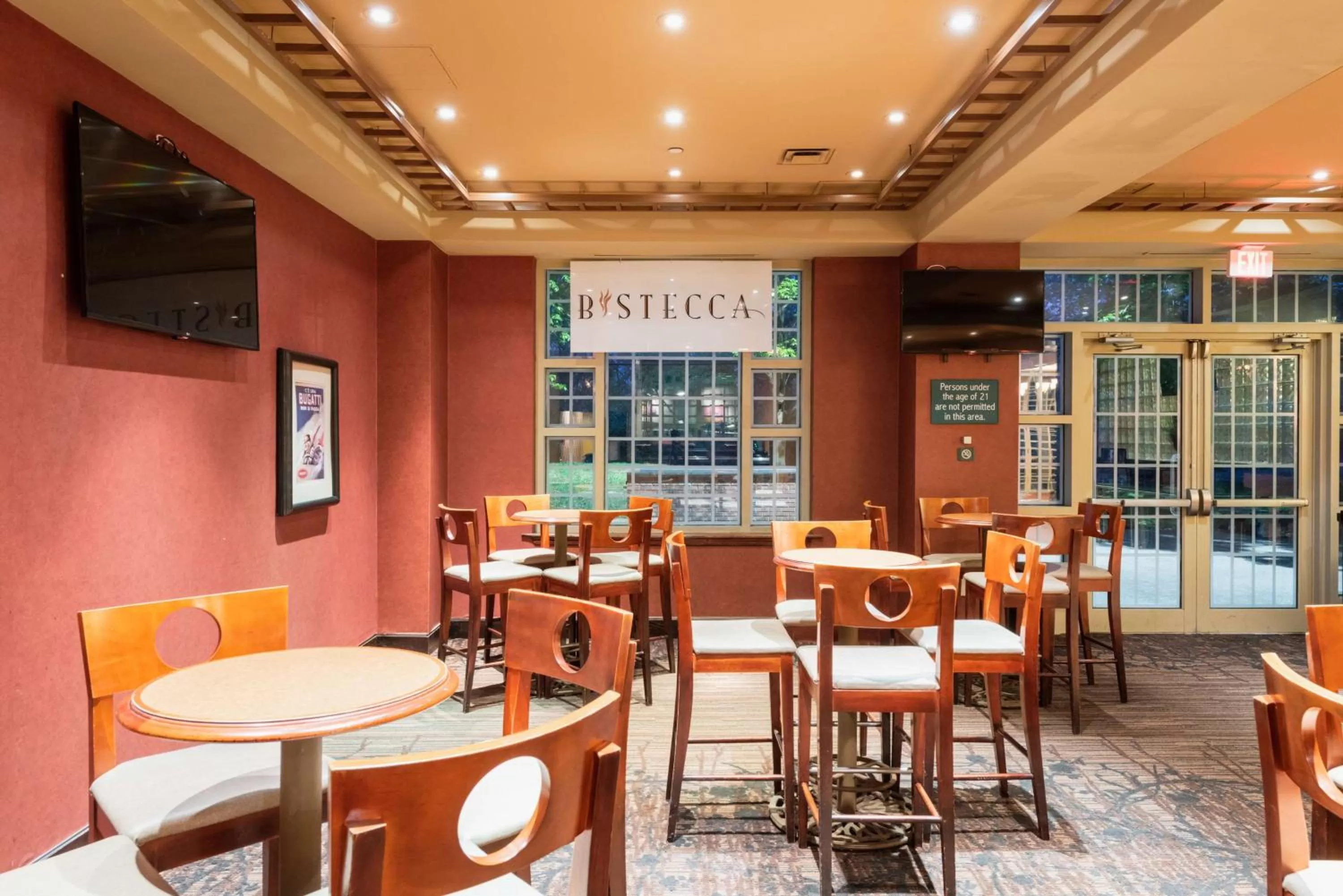 Restaurant/places to eat in Embassy Suites Parsippany