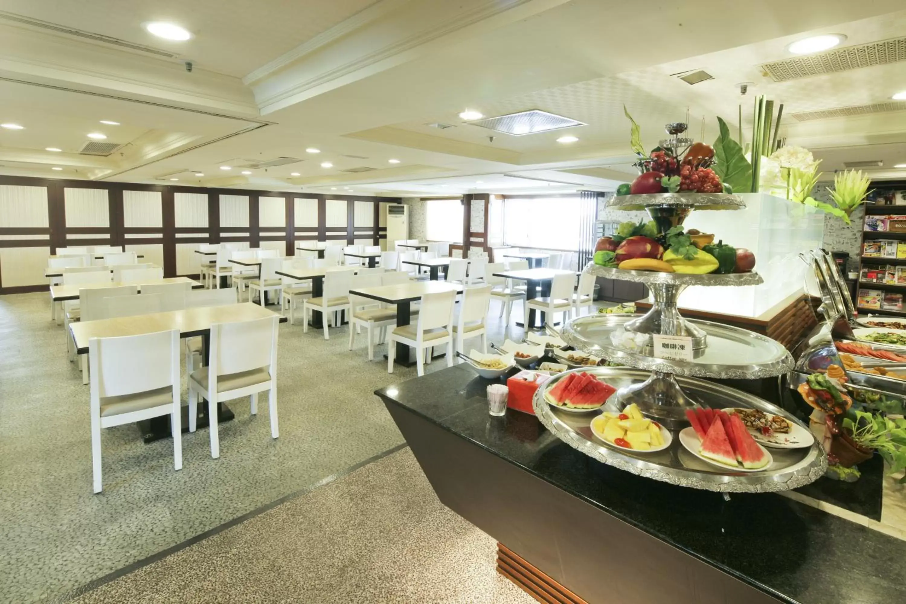 Restaurant/places to eat in Cambridge Tainan Hotel