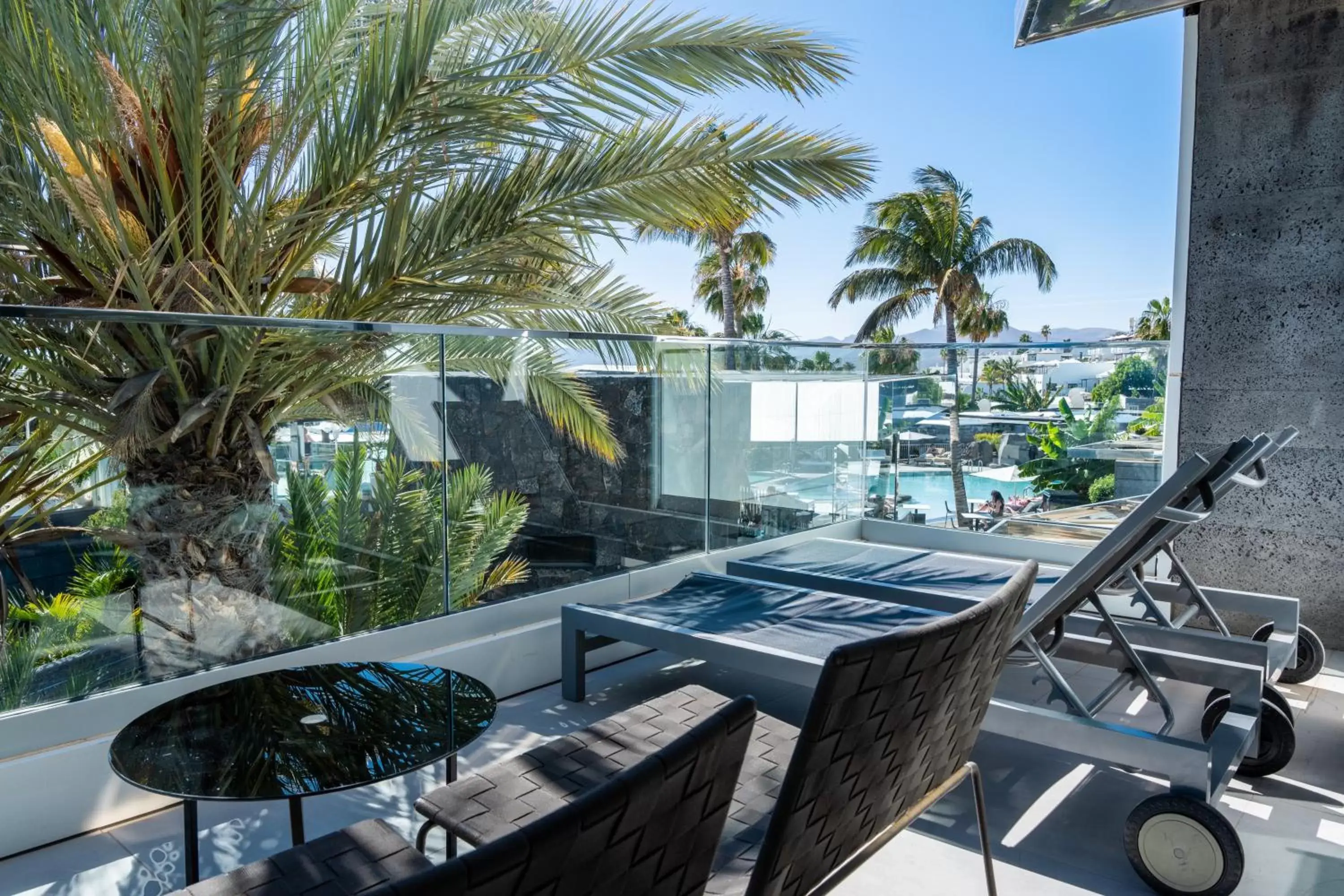 Balcony/Terrace, Swimming Pool in La Isla y el Mar, Hotel Boutique