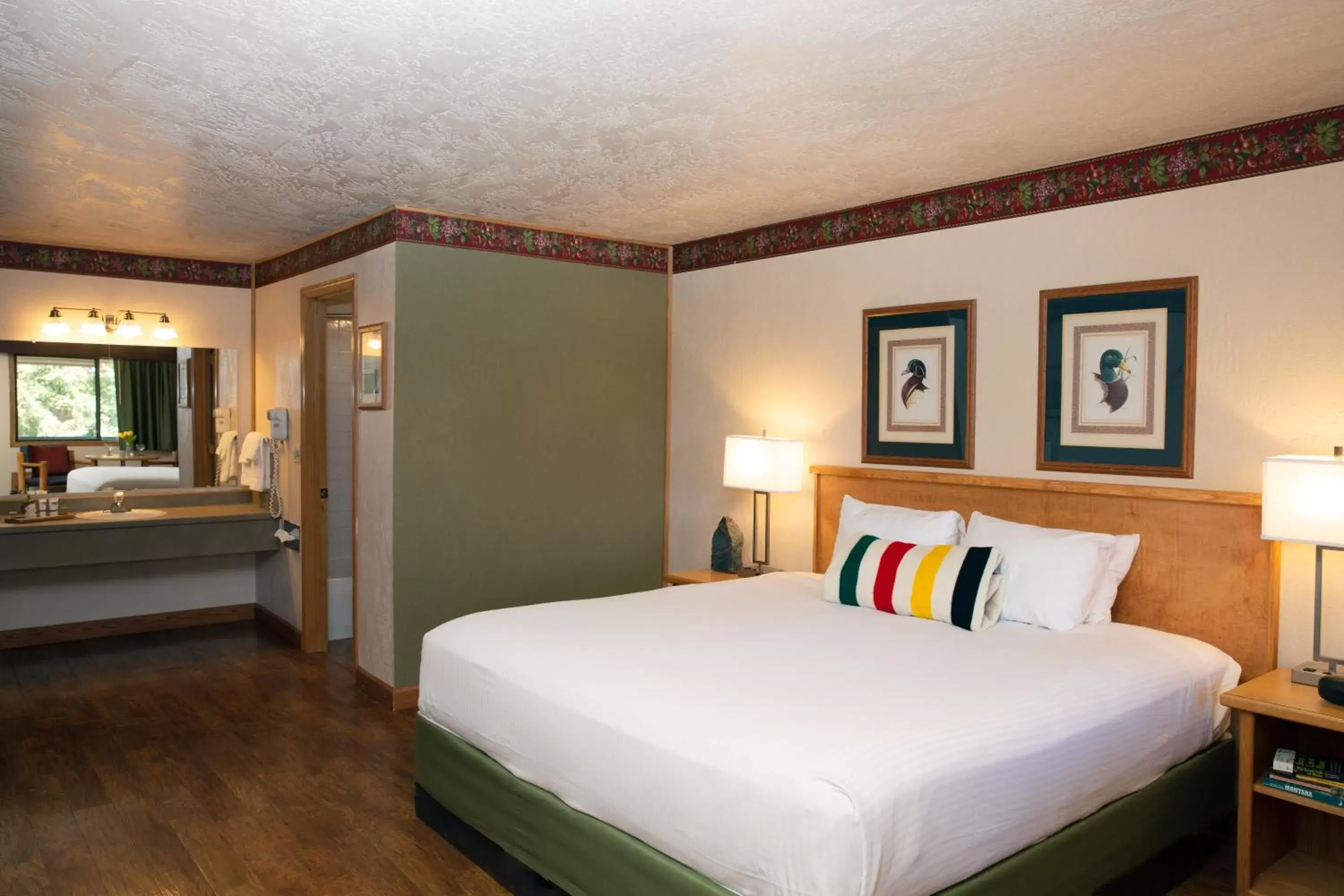 Photo of the whole room, Bed in Timbers Motel Photo of the whole room, Bed in Timbers Motel