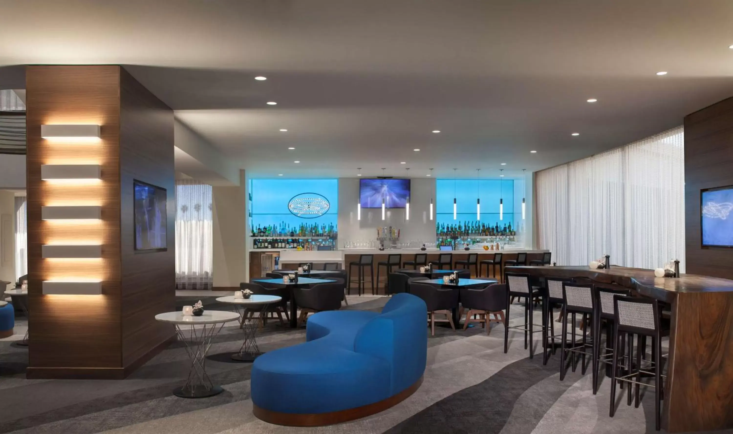 Lounge or bar, Lounge/Bar in Hyatt Regency Los Angeles International Airport
