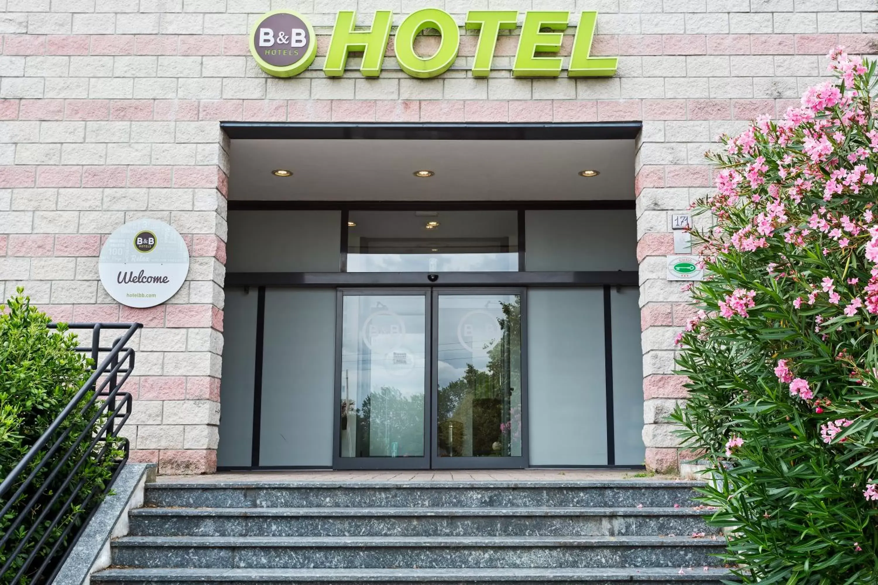 Facade/entrance in B&B Hotel Faenza