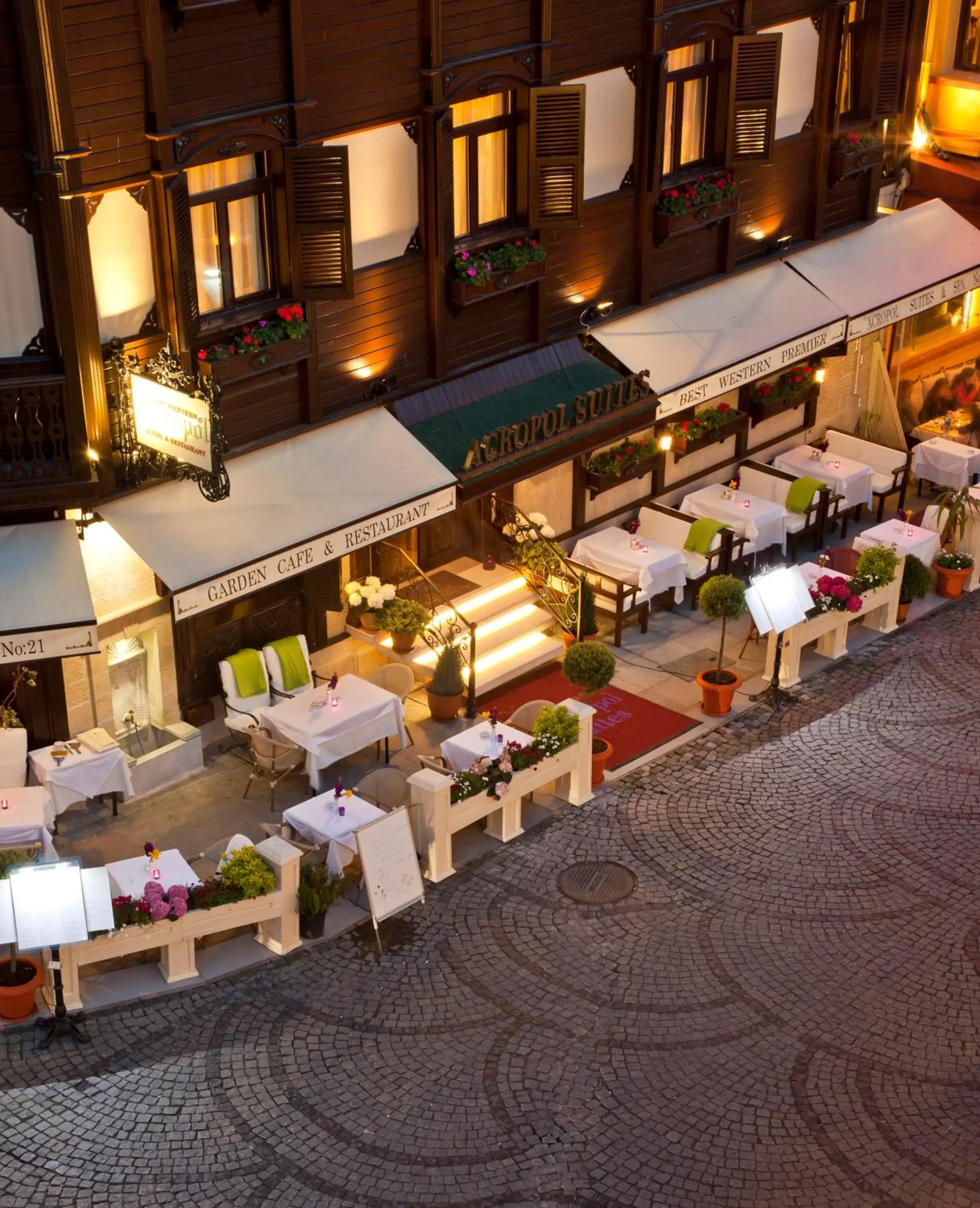 Restaurant/places to eat in GLK PREMIER Acropol Suites & Spa