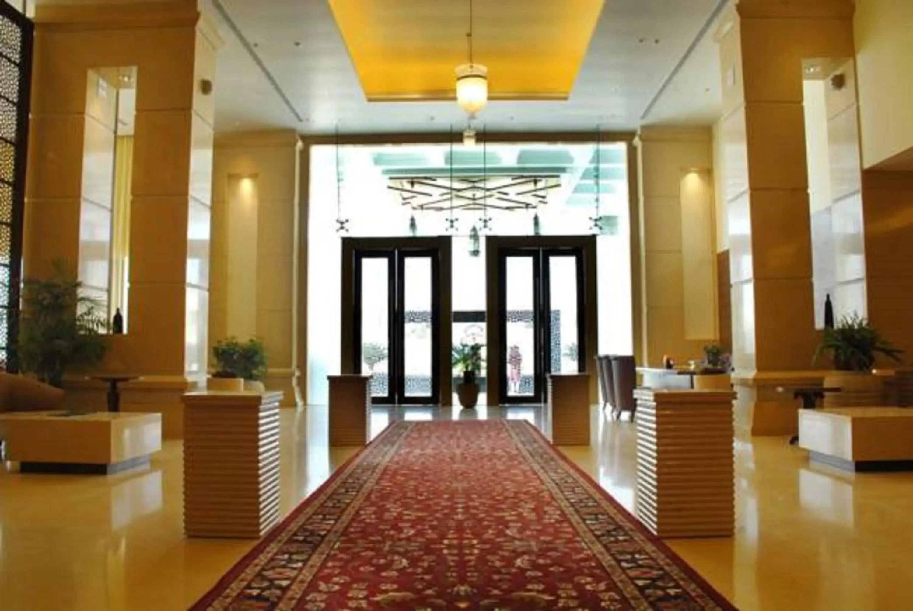 Lobby or reception in Hotel Cambay Grand - Kukas