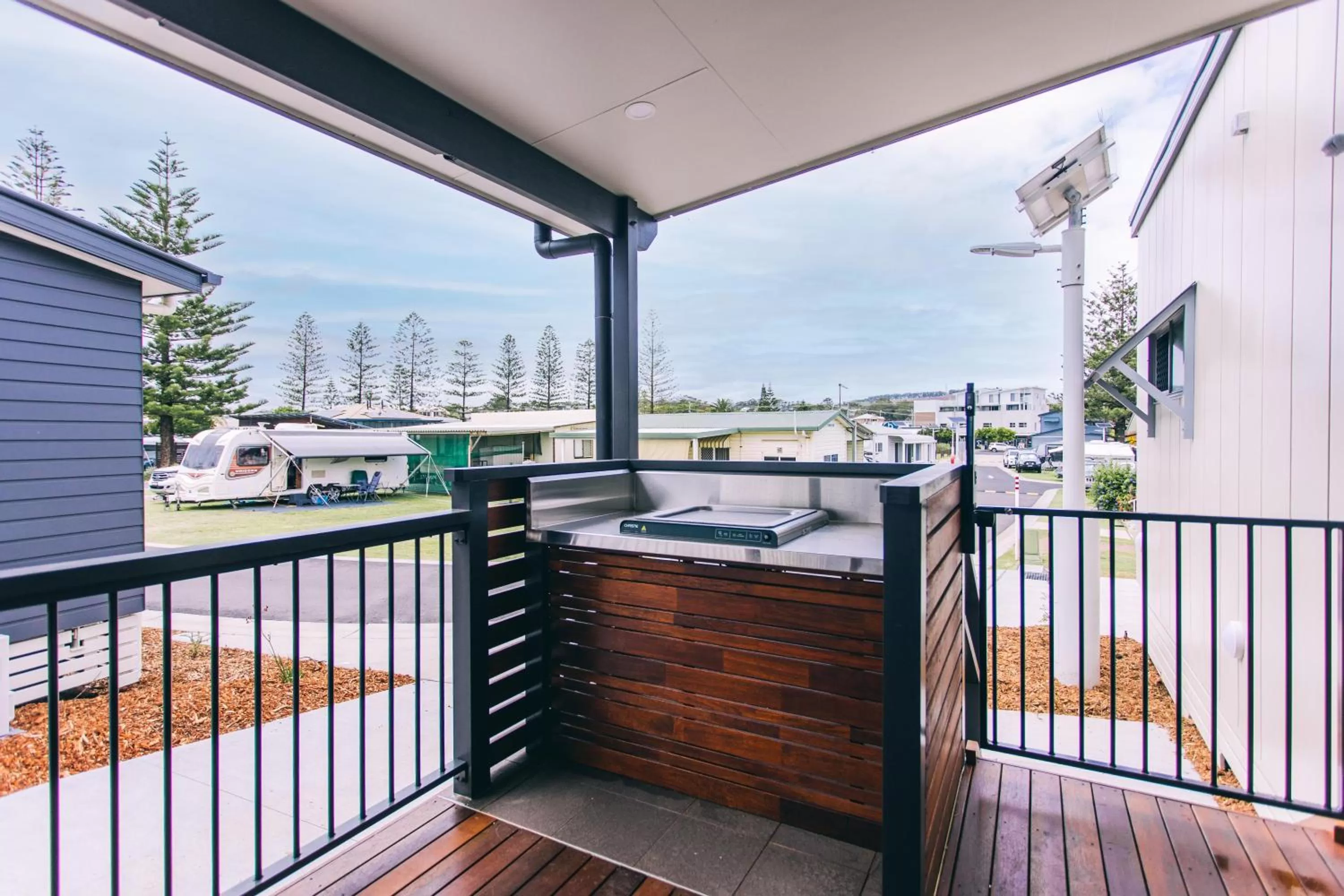 BBQ facilities, Balcony/Terrace in Woolgoolga Beach Holiday Park