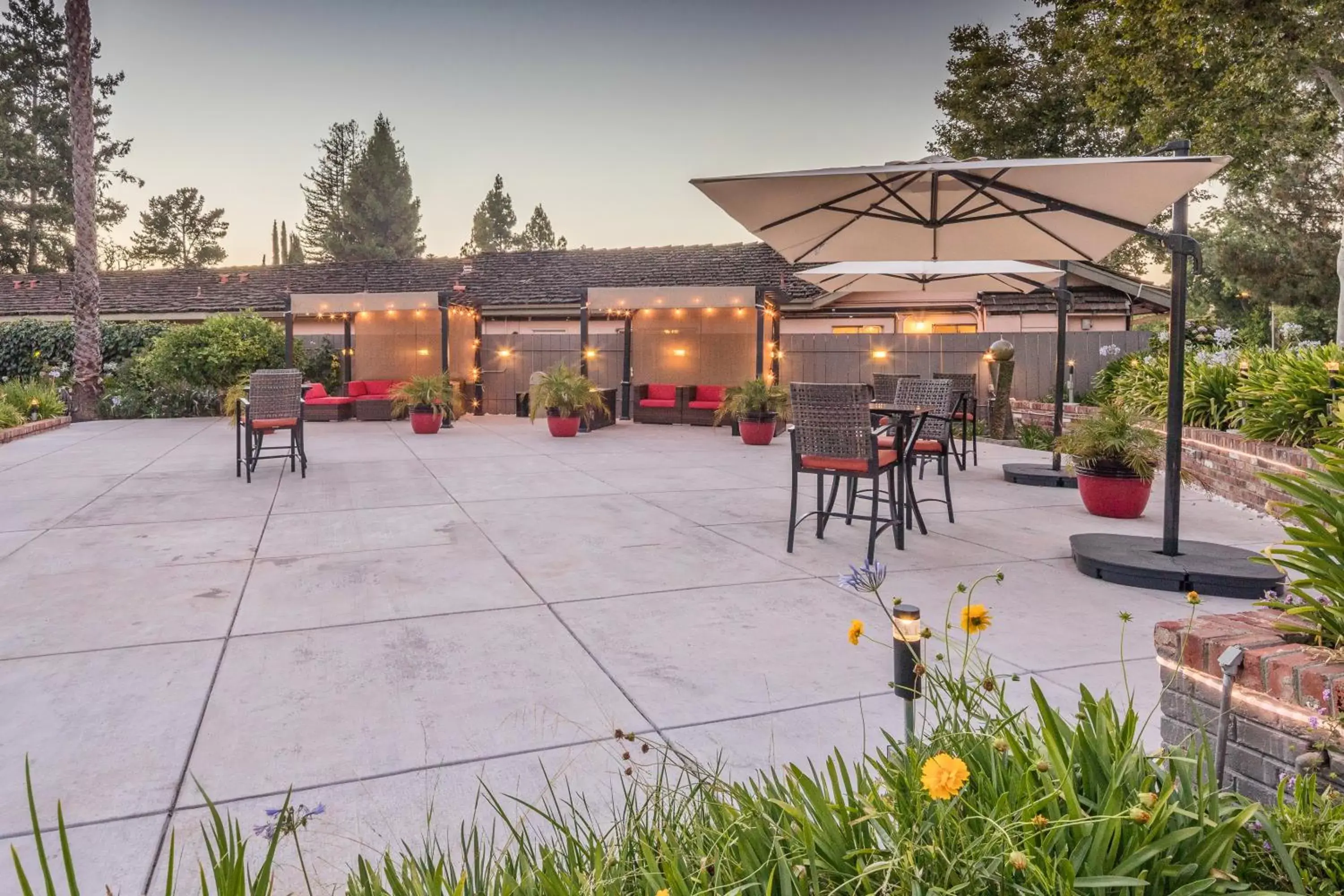 Patio, Children's Play Area in The Palo Alto Inn