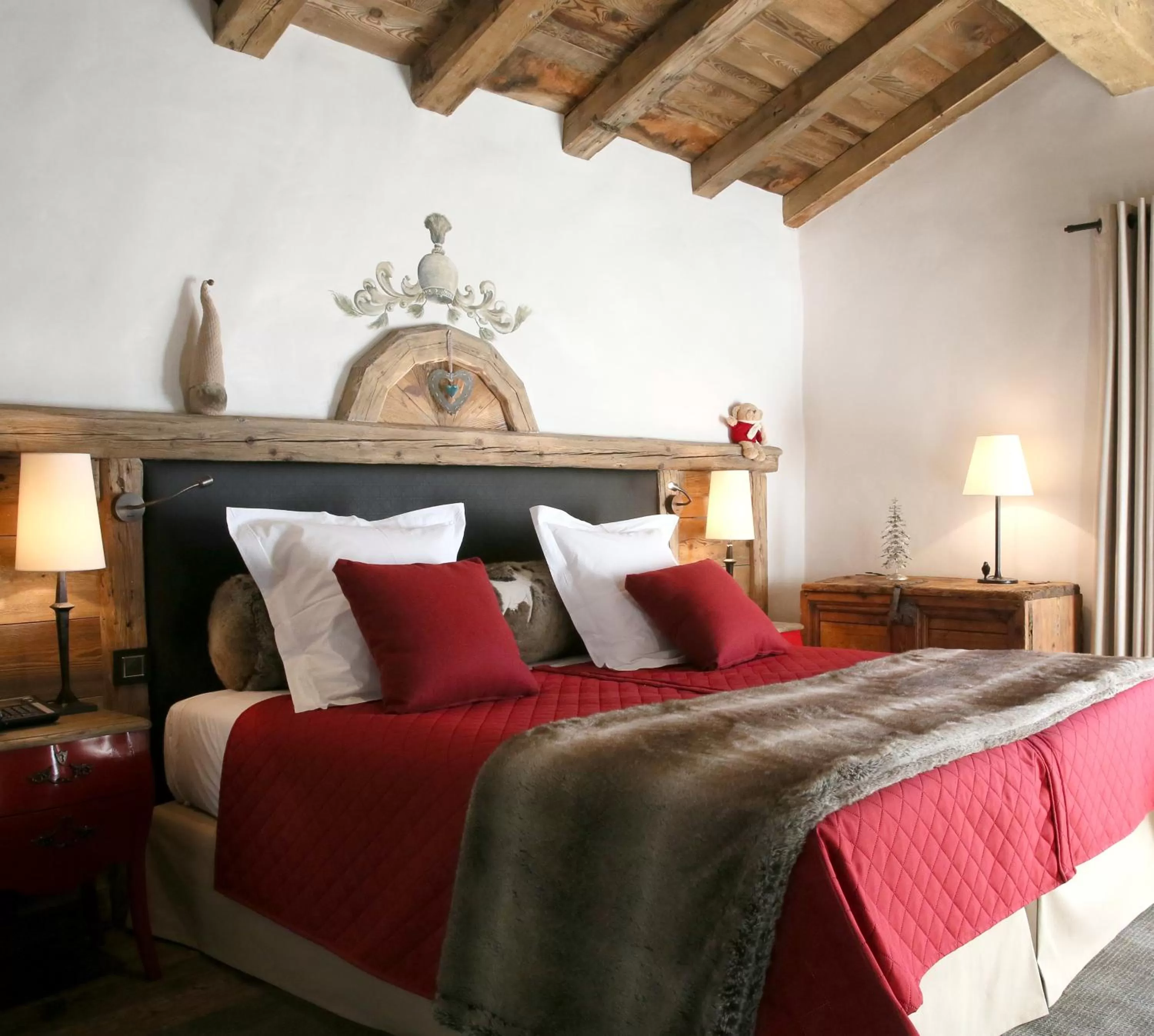 Photo of the whole room, Bed in La Bouitte - Hôtel Relais & Châteaux