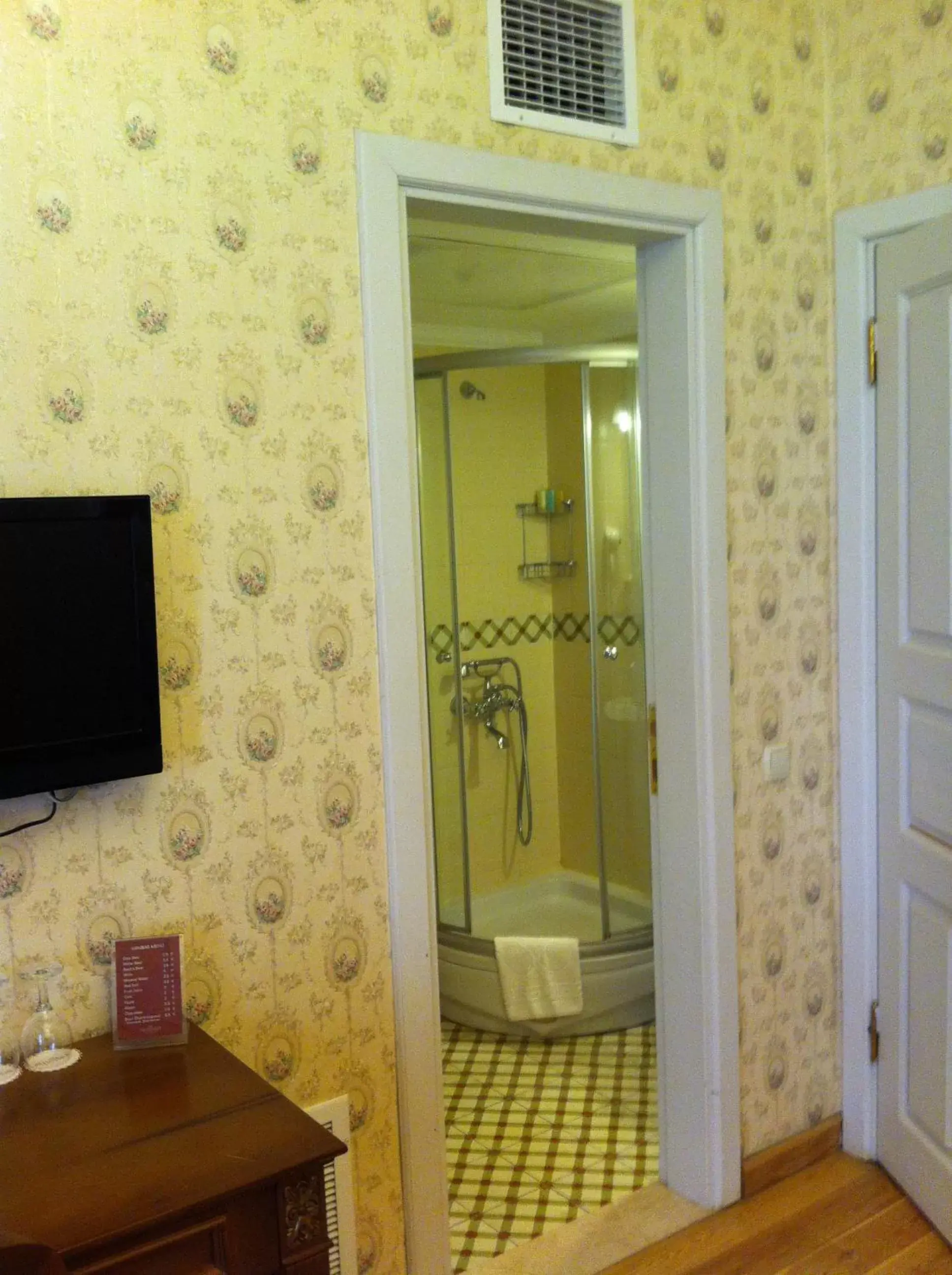 Shower, Bathroom in Darussaade Istanbul Hotel