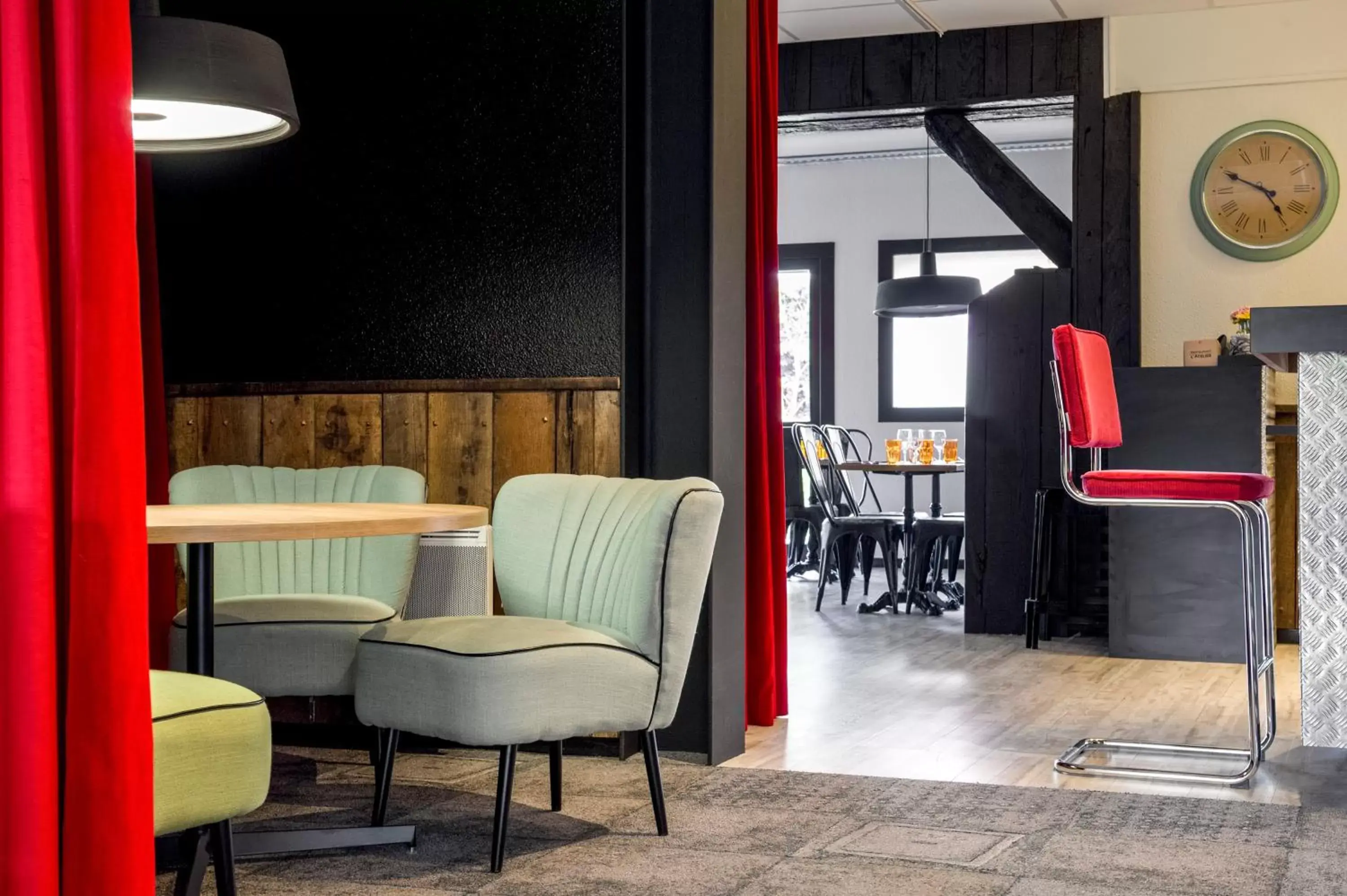 Lounge or bar, Seating Area in ibis Styles Chartres Métropole