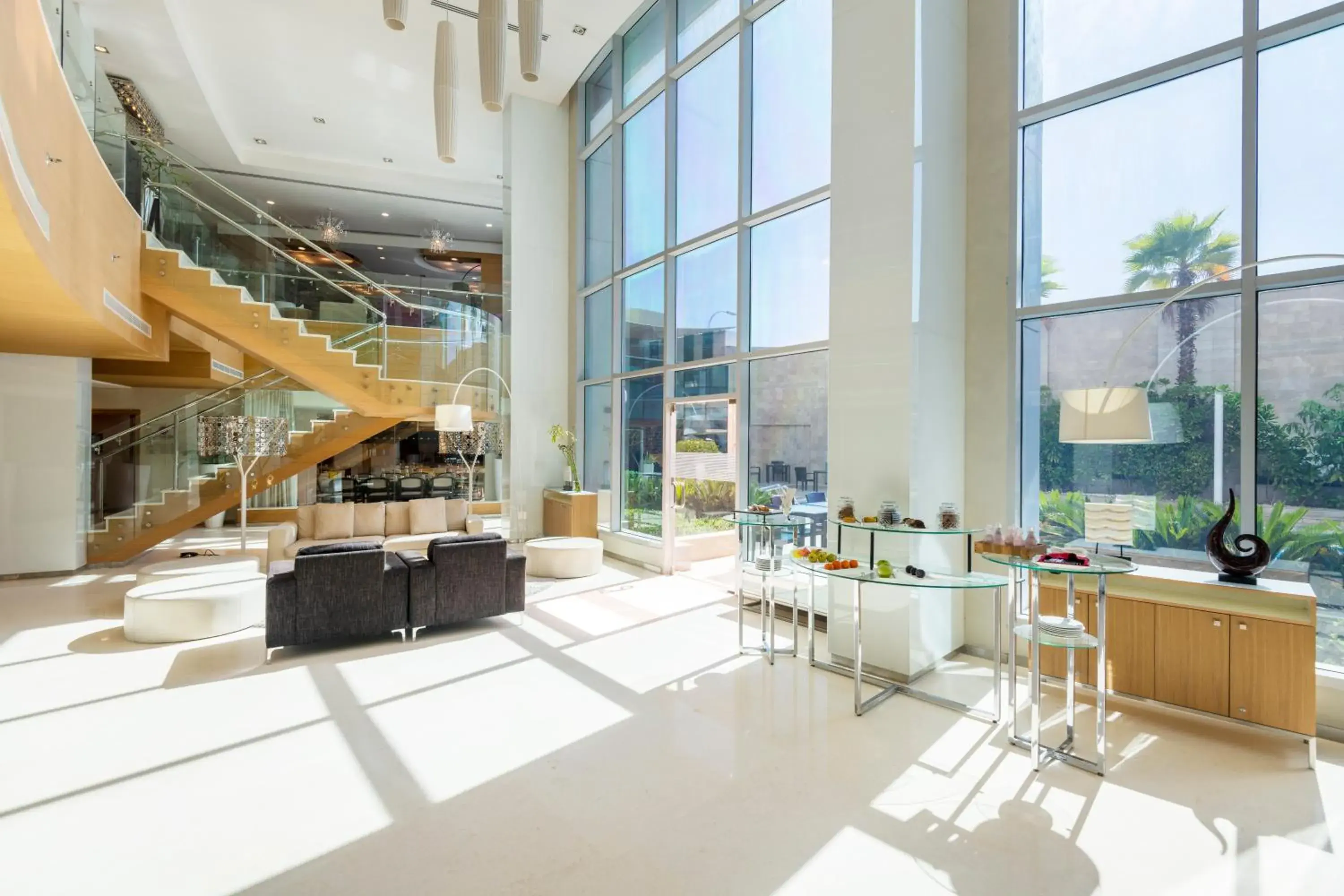 Lobby or reception in Holiday Inn AlSeeb Muscat, an IHG Hotel