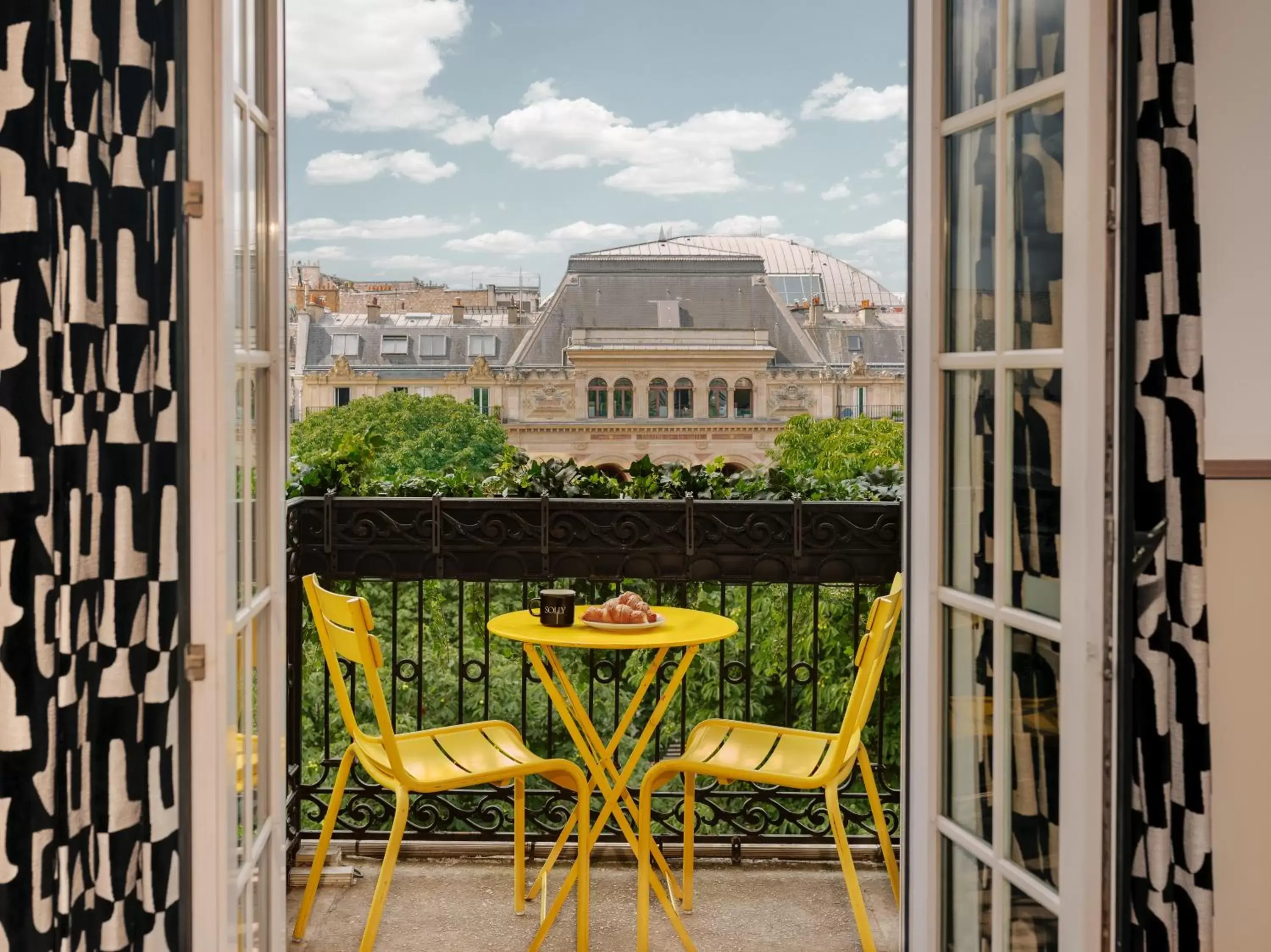 Balcony/Terrace in Solly Hôtel Paris