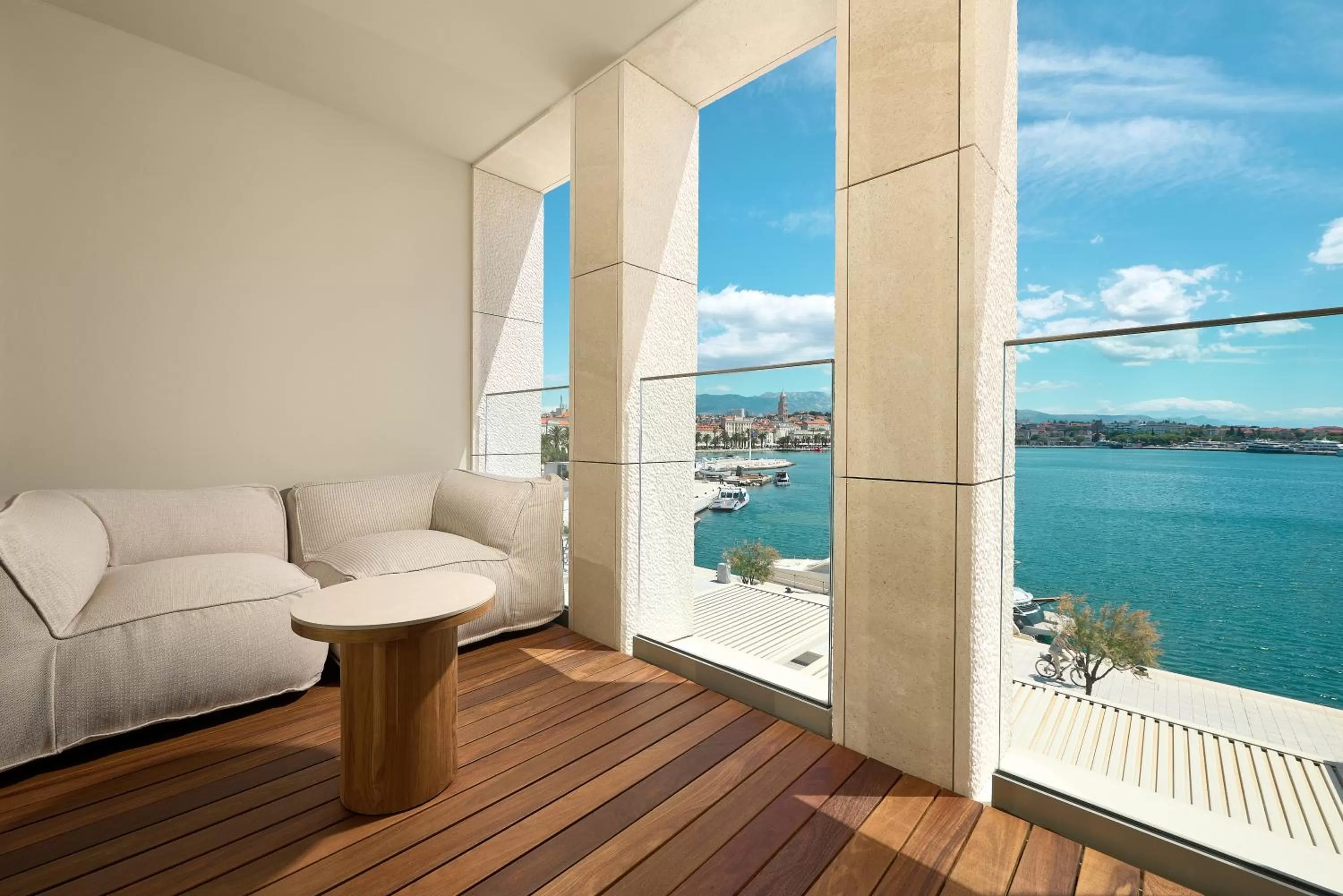 Balcony/Terrace in Hotel Ambasador