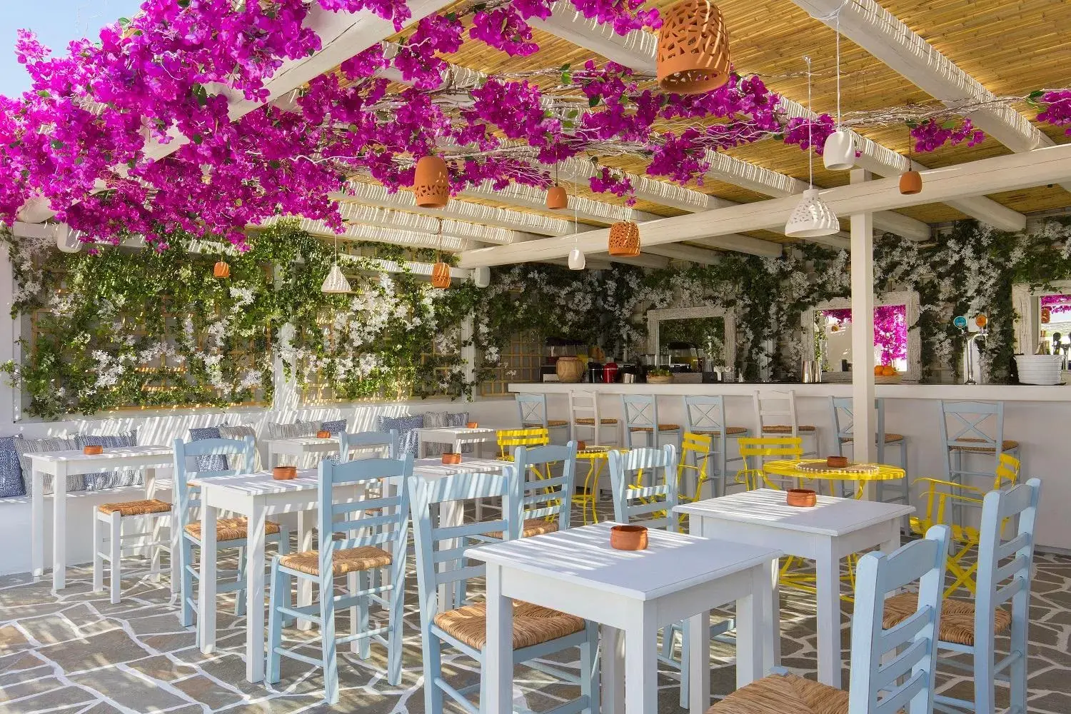 Restaurant/Places to Eat in Airotel Alexandros