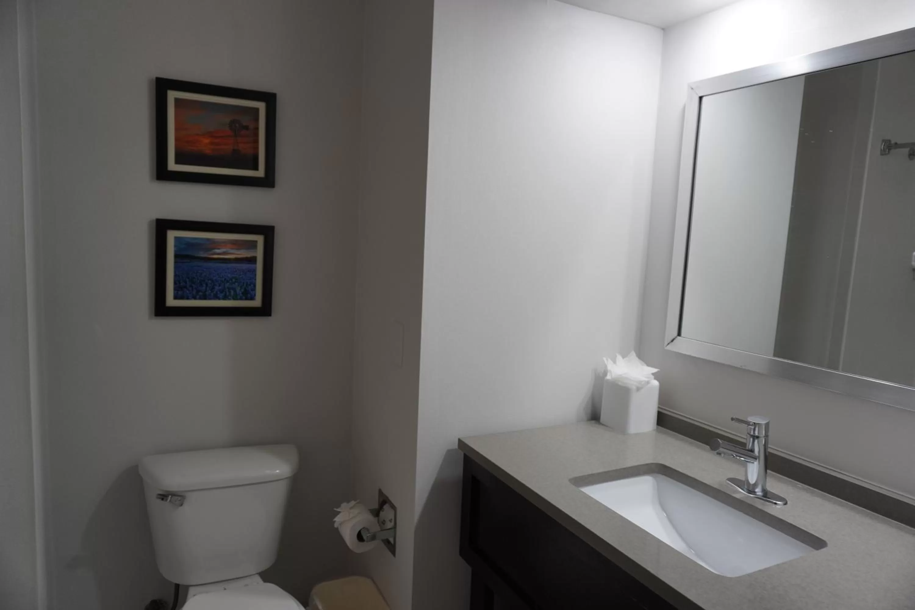 Bathroom in Comfort Inn & Suites Frisco - Plano