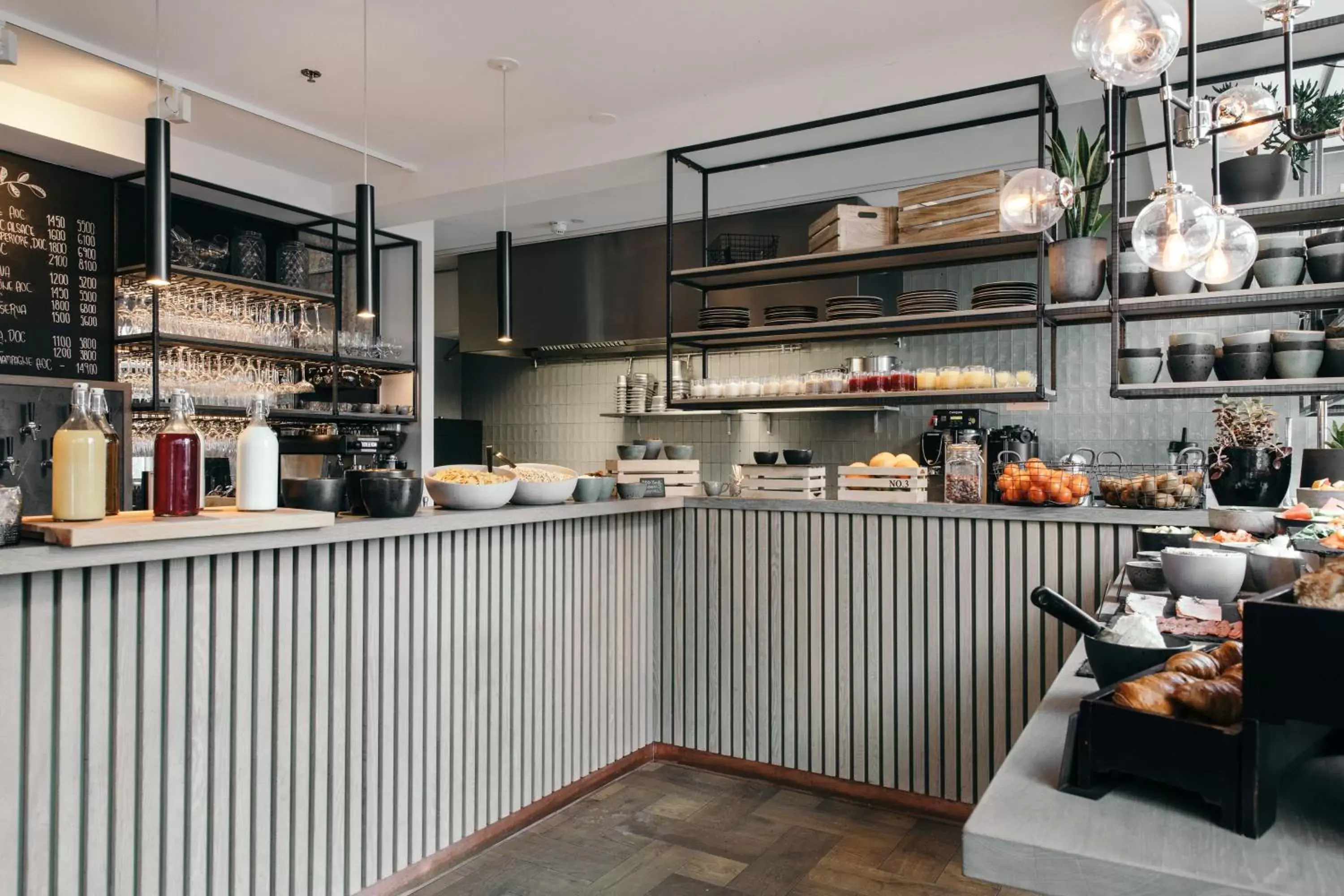 Breakfast, Kitchen/Kitchenette in Sand Hotel by Keahotels