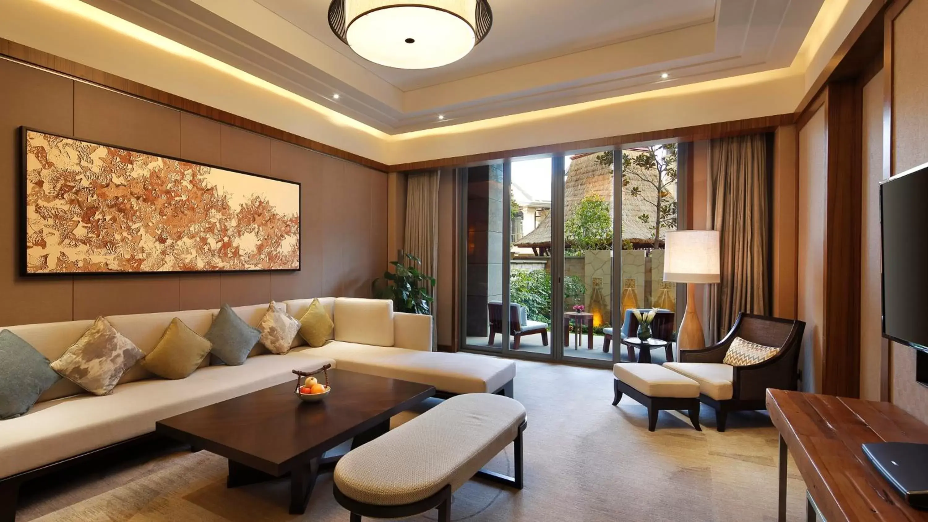 Photo of the whole room, Seating Area in InterContinental Kunming, an IHG Hotel