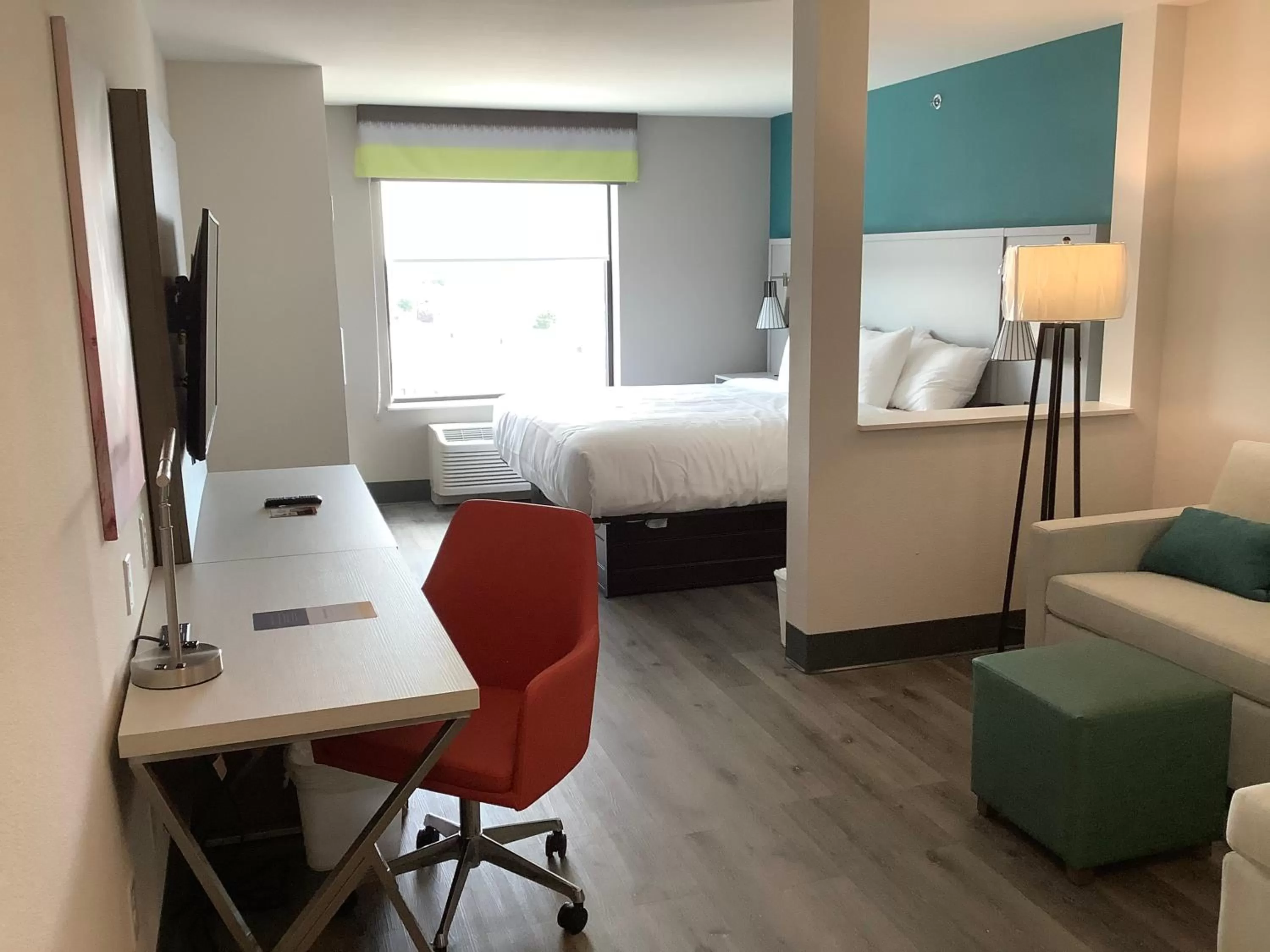 Bed in Comfort Suites Colorado Springs East - Medical Center Area