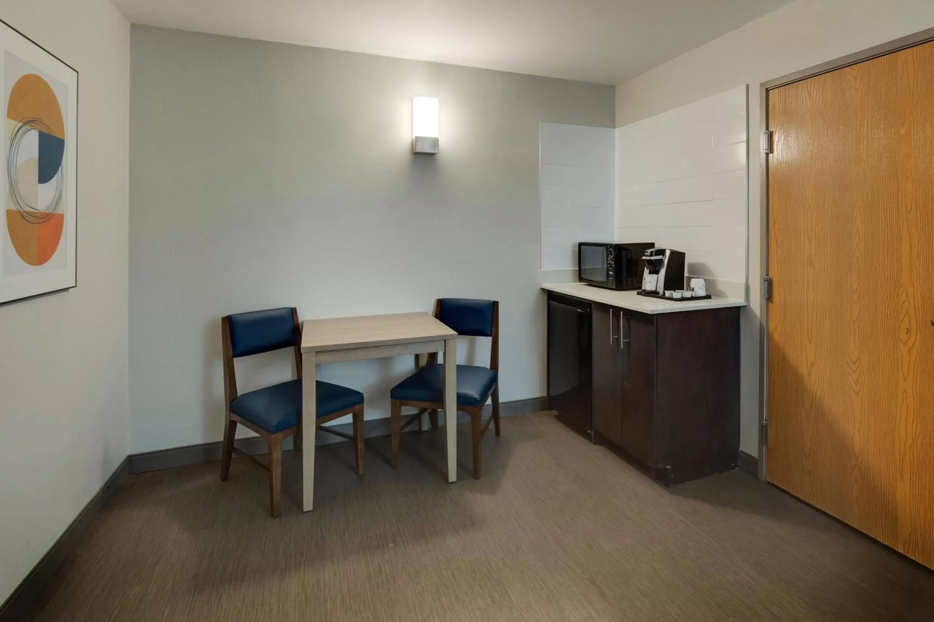 Photo of the whole room in Holiday Inn Express I-95 Capitol Beltway - Largo, an IHG Hotel