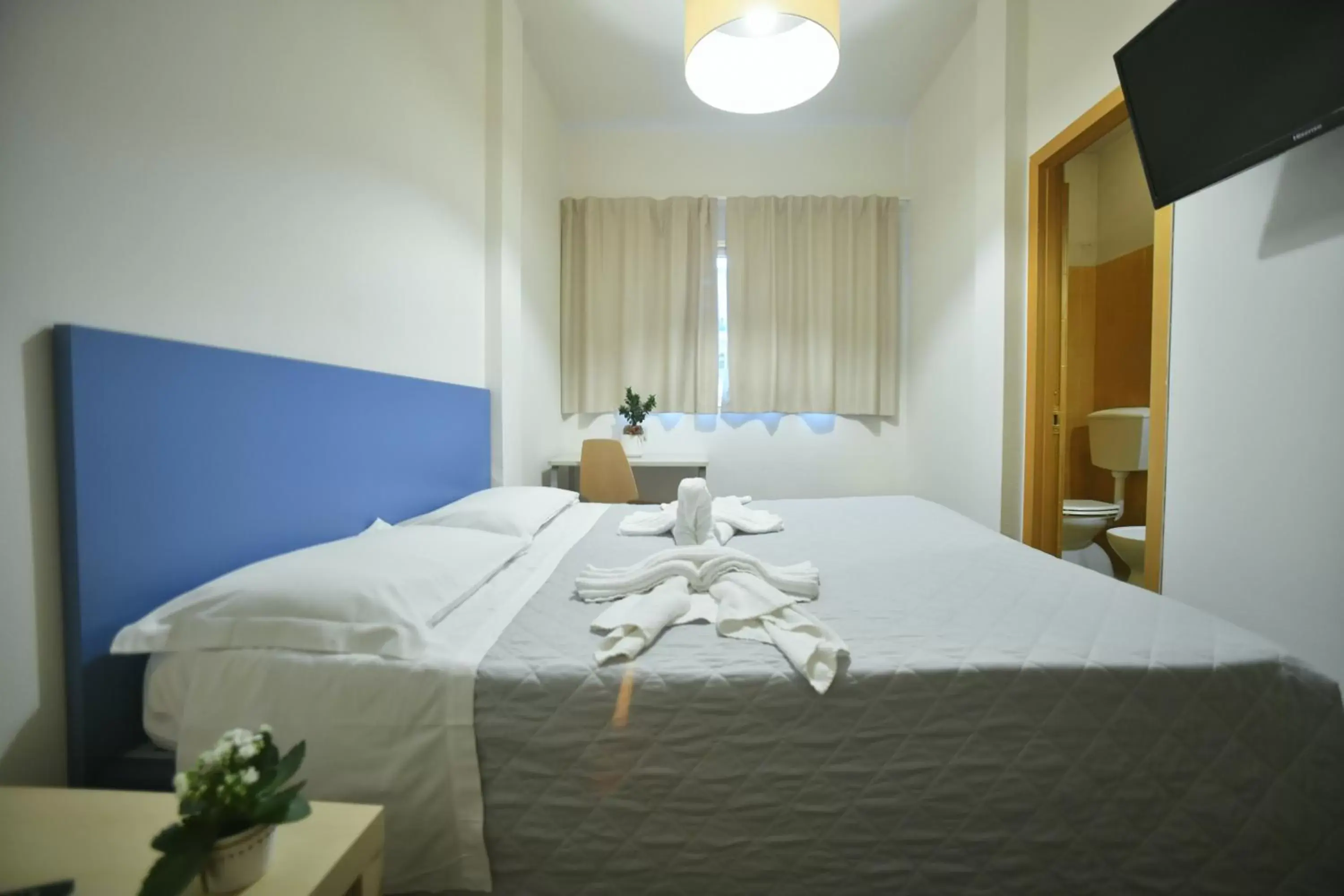 Bedroom, Bed in Garden Blue Bedroom, Bed in Garden Blue