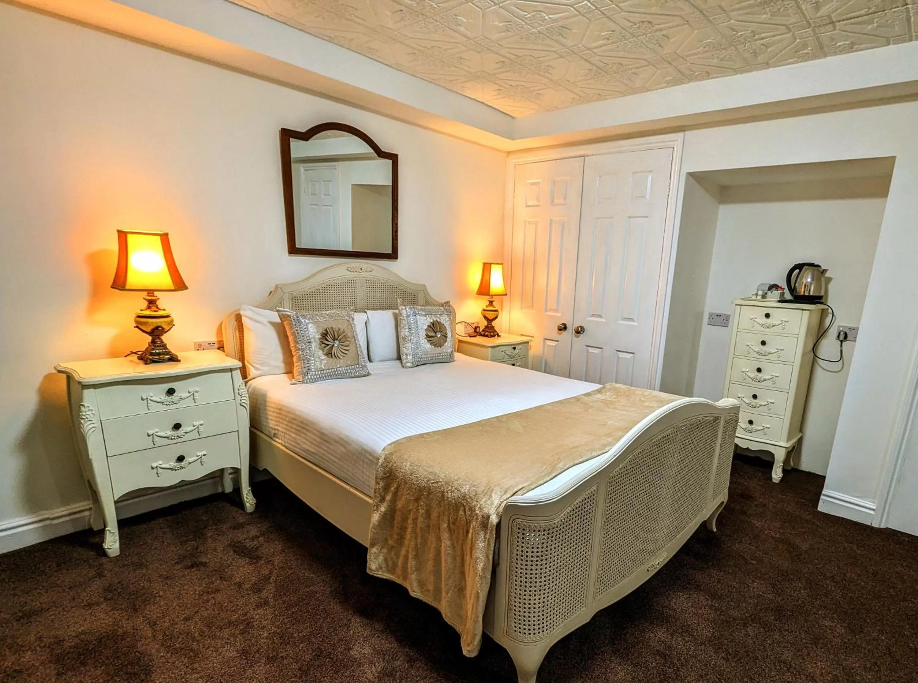 Photo of the whole room, Bed in Brookside Hotel & Restaurant ,Suitable for Solo Travelers Couples Educational Groups & Families welcome