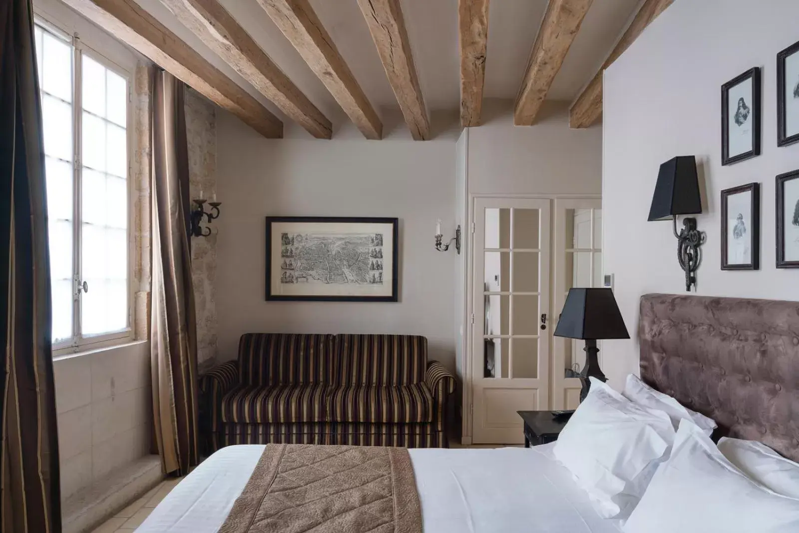 Bed in Hotel Saint-Louis Marais