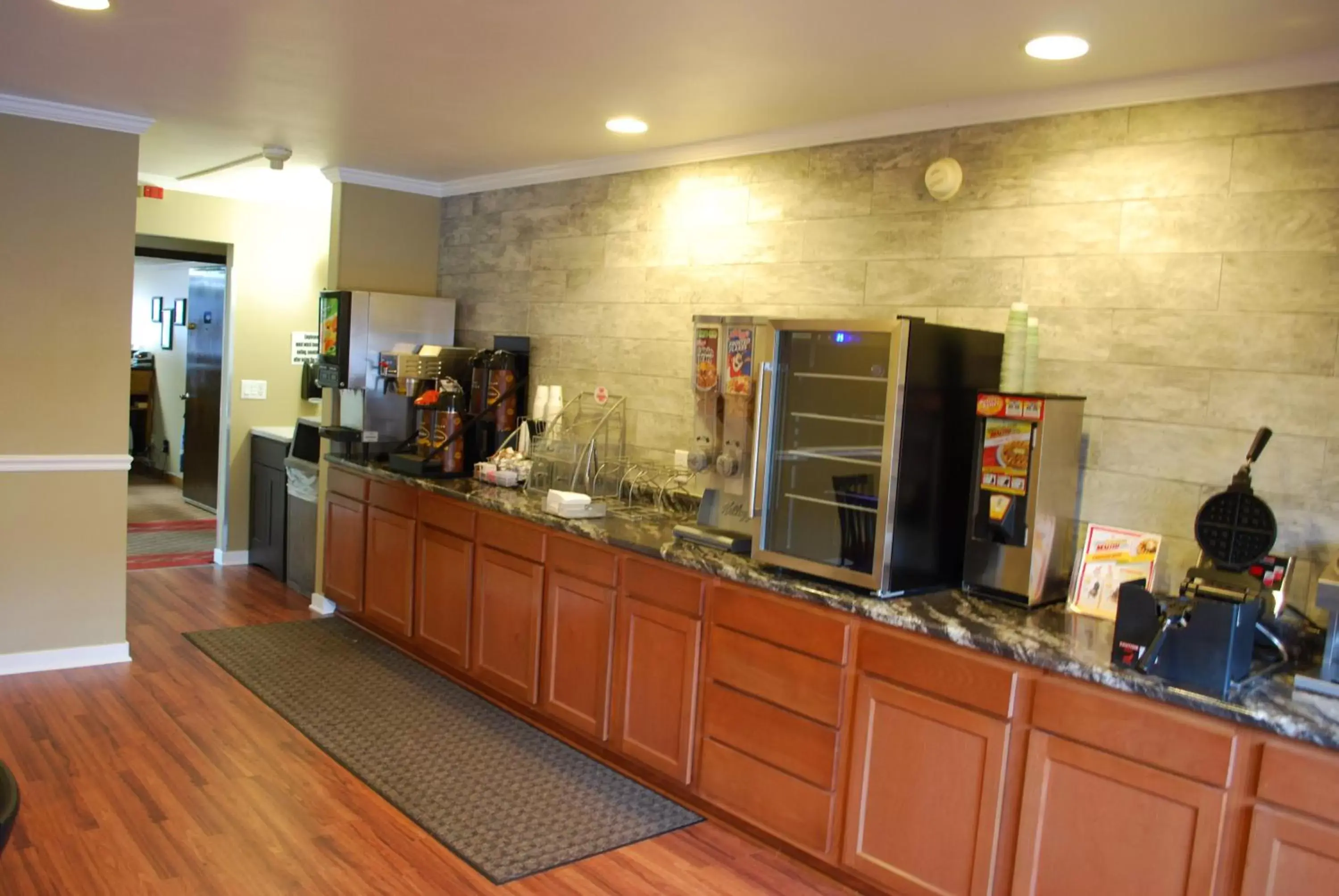 Breakfast in Super 8 by Wyndham Eau Claire WI Breakfast in Super 8 by Wyndham Eau Claire WI