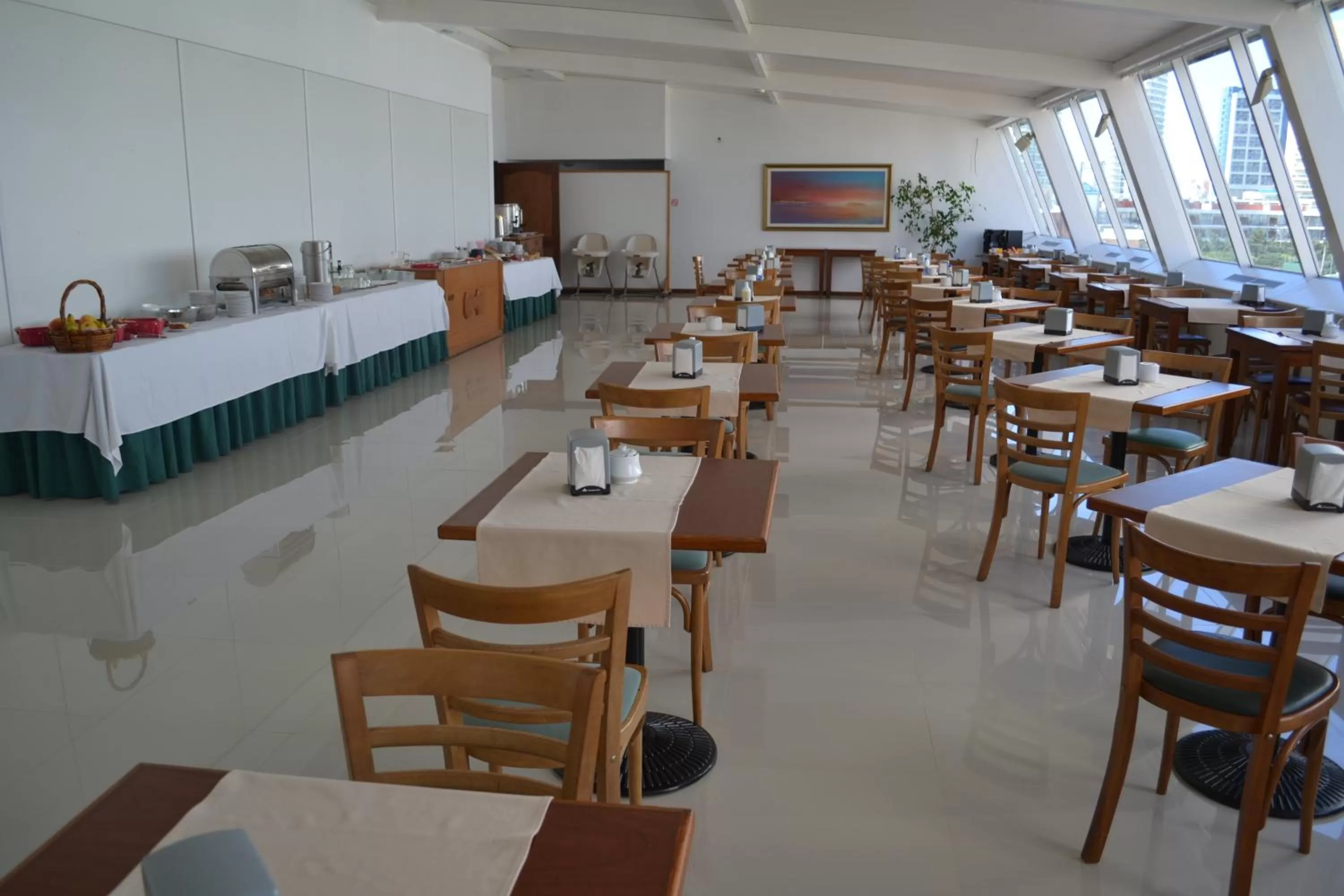 Restaurant/places to eat in La Foret