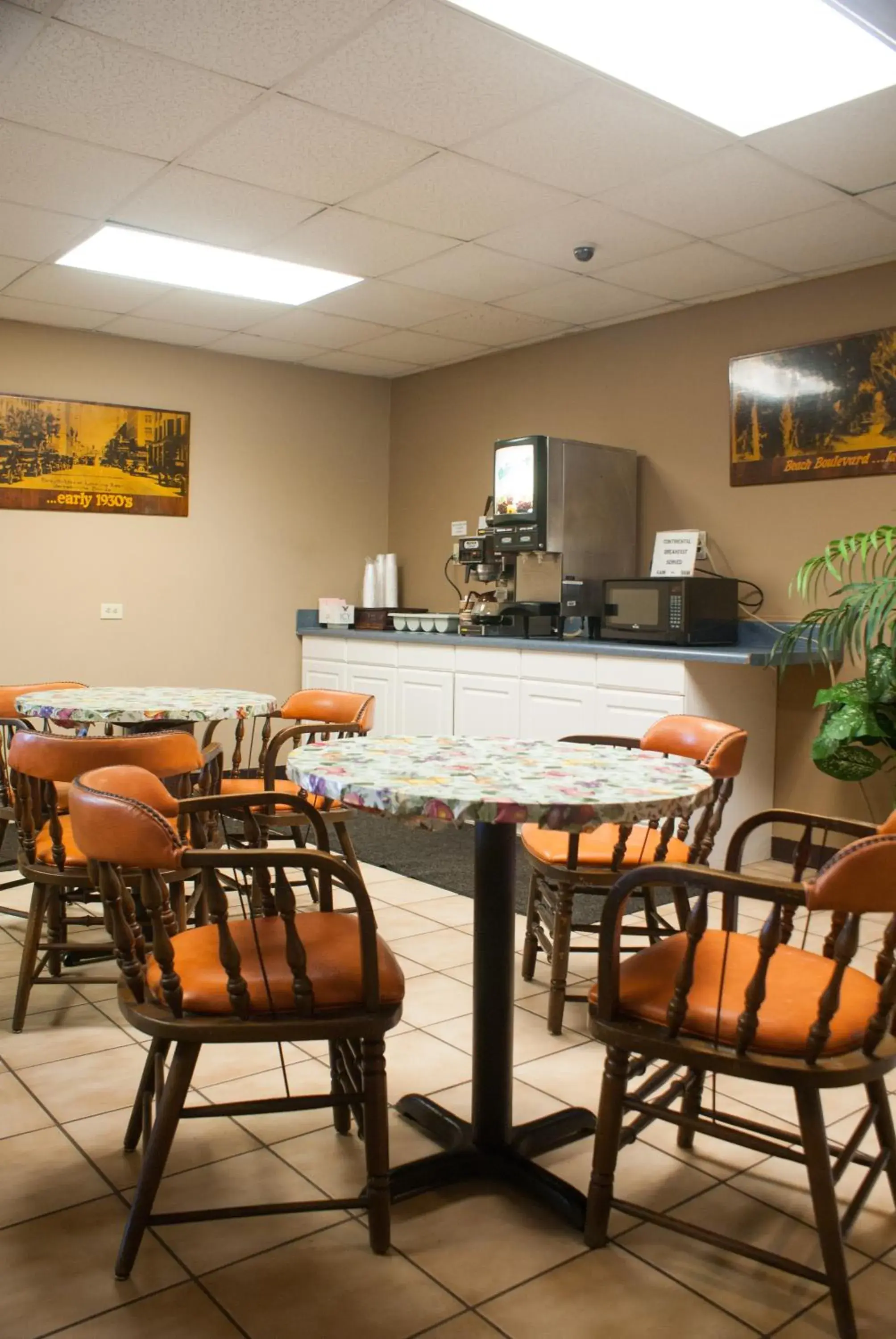 Lounge or bar, Restaurant/Places to Eat in Scottish Inn Downtown Jacksonville