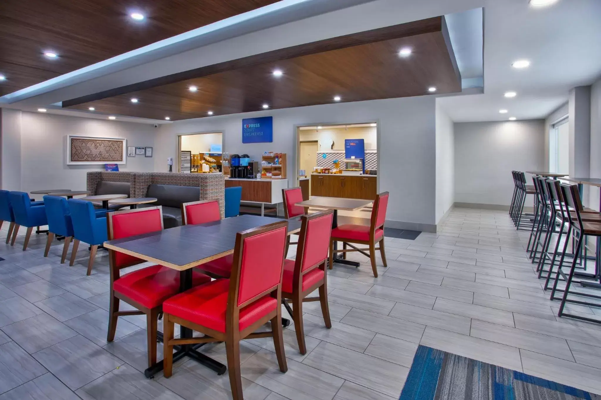 Breakfast, Restaurant/Places to Eat in Holiday Inn Express Hotel and Suites Katy, an IHG Hotel
