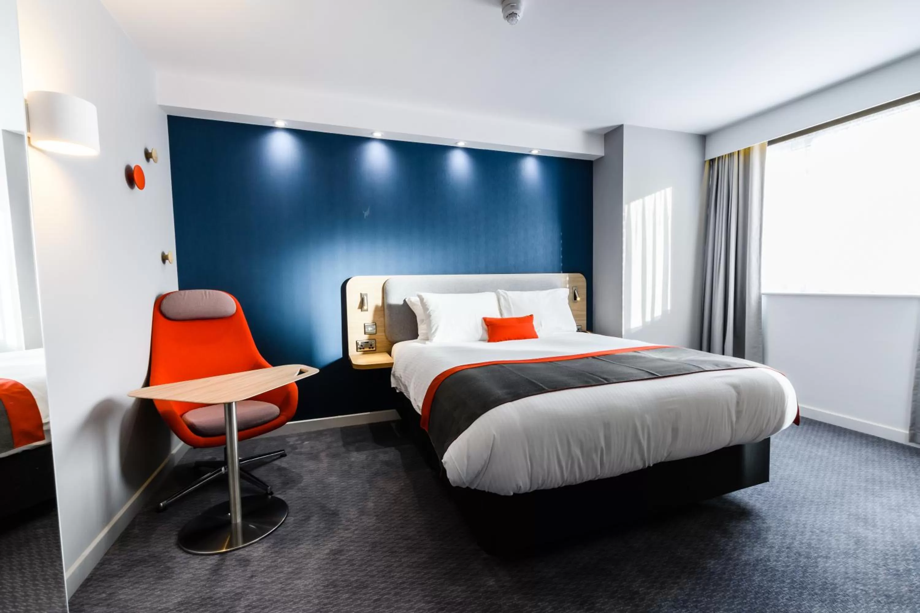 Bed in Holiday Inn Express - Wigan by IHG