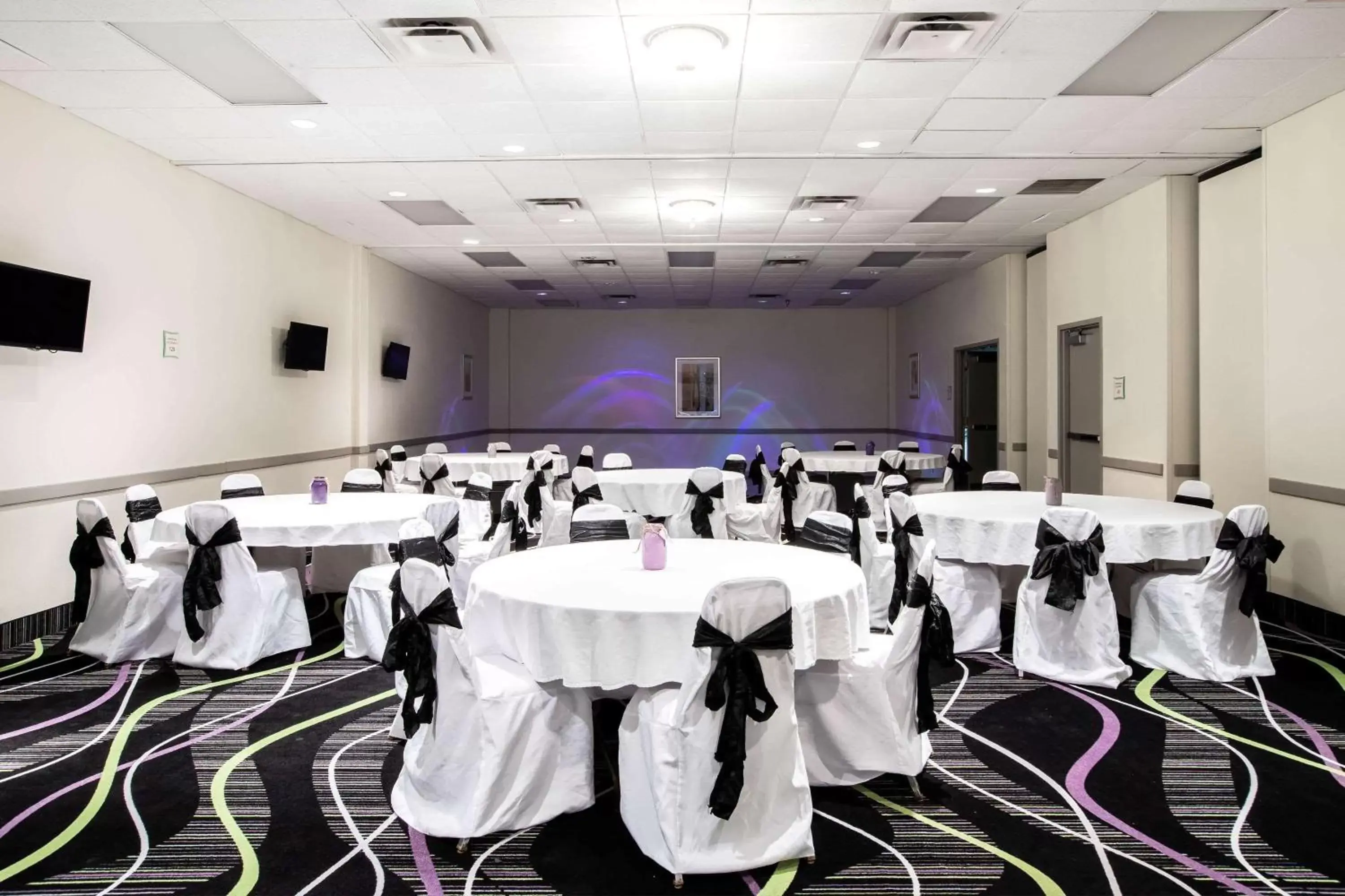 Banquet/Function facilities, Banquet Facilities in La Quinta Inn by Wyndham Davenport & Conference Center
