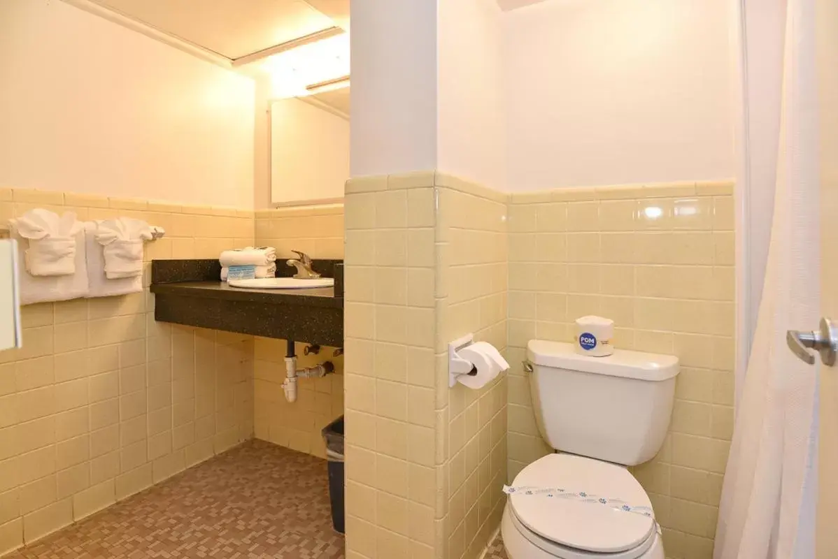 Bathroom in Cove Motel Oceanfront