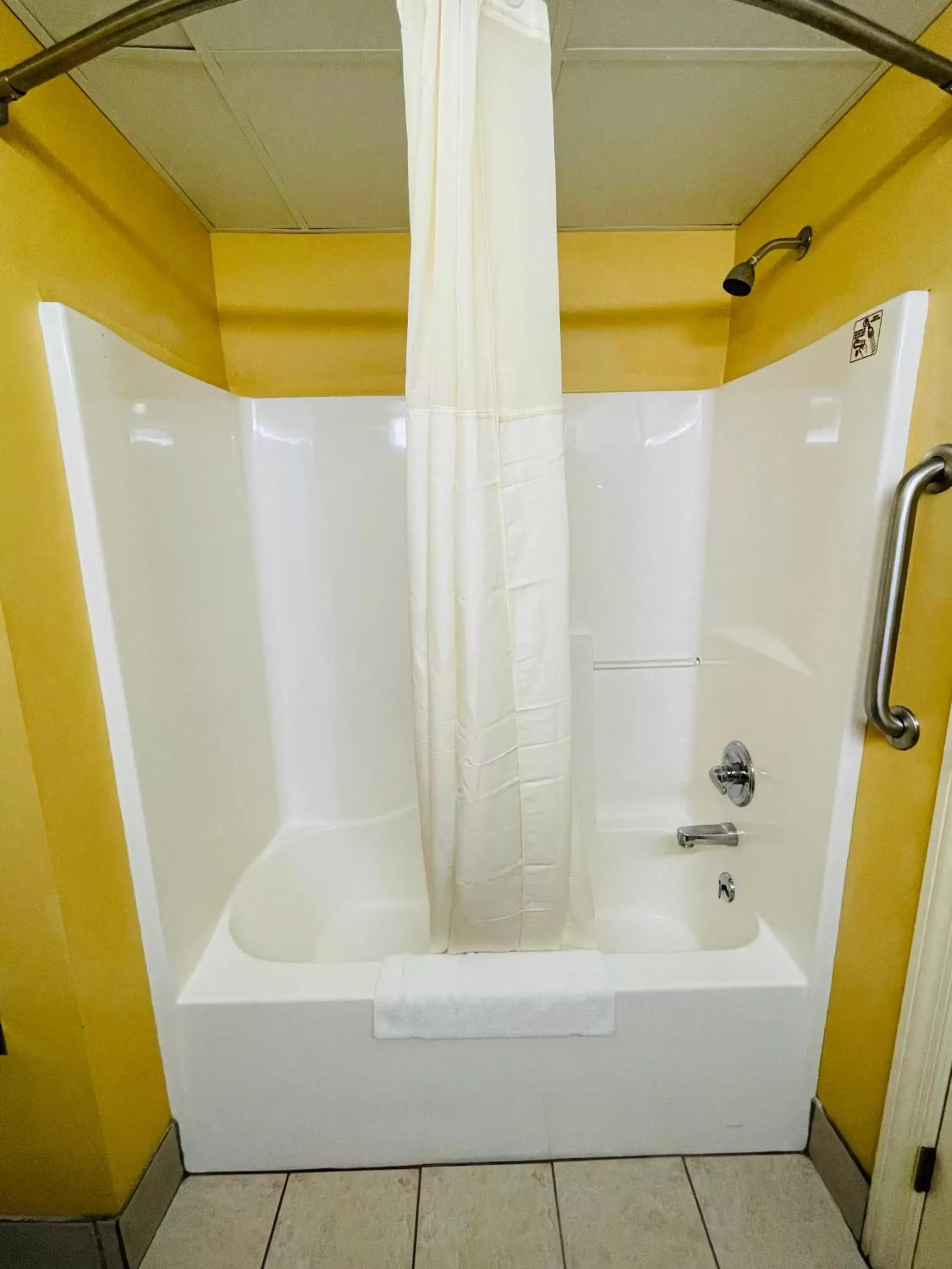 Shower, Bathroom in Mountain inn & suites - Dunlap TN