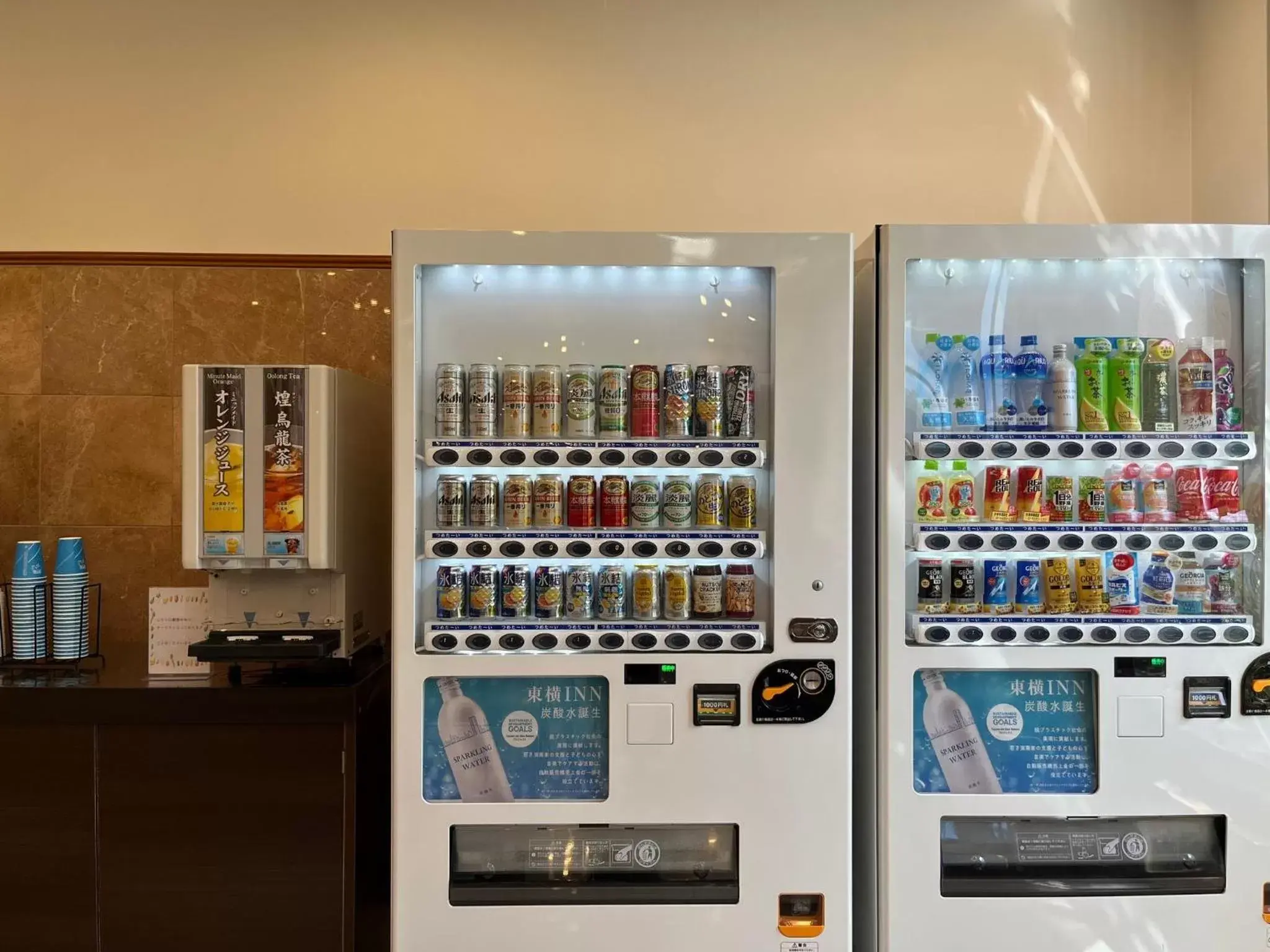 vending machine, Drinks in Toyoko Inn Mito-eki Minami-guchi