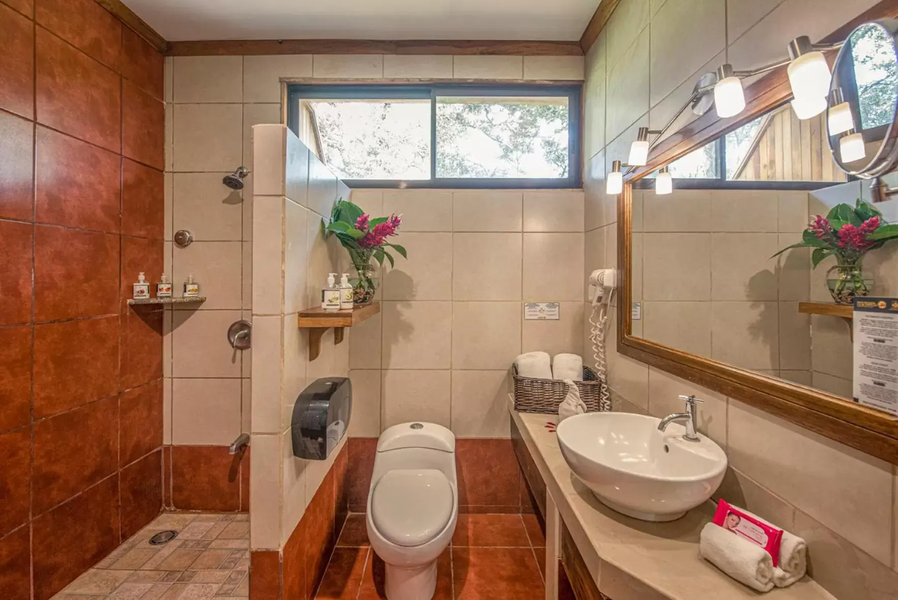 Bathroom in Hacienda Guachipelin Volcano Ranch Hotel & Hot Springs